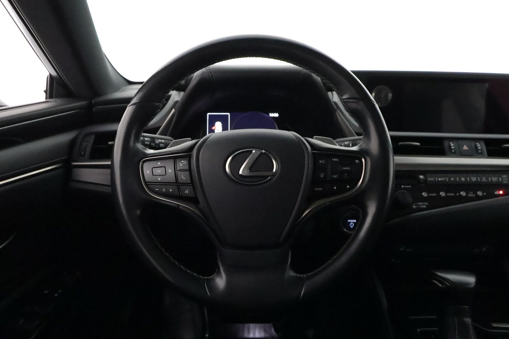 Lexus ES 2020 300H Executive **Lasikattoluukku / Adapt.Vakkari / P. Kamera / LED-valot / Nahkaverhoilu / KeylessGO / 2x Renkaat** - 3,99 % KORKOTARJOUS TÄHÄN AUTOON - 