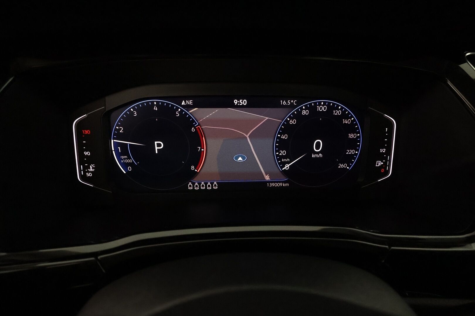 Volkswagen Touran 2021 Style 1,5 TSI EVO 110kW DSG 7-hlö **Webasto / Digimittari / LED / P-kamera / Adapt.Vakkari / Ratinlämmitin** - 3,99 % KORKOTARJOUS TÄHÄN AUTOON - 1-Om Suomi-auto / Merkkihuollettu