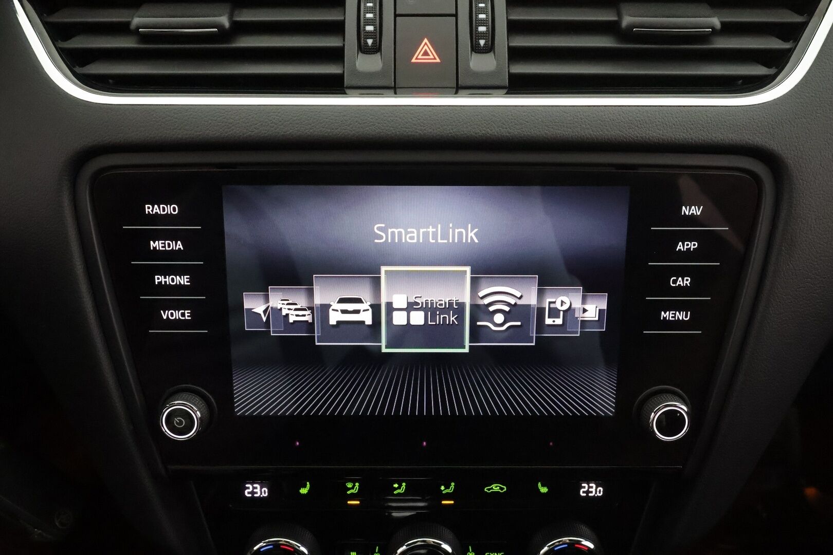 Skoda Octavia 2018 Combi 2,0 TDI 184 4x4 RS DSG *ACC / Xenon / Urheilualusta / Canton / Koukku* - Webasto / Navi / Mirrorlink