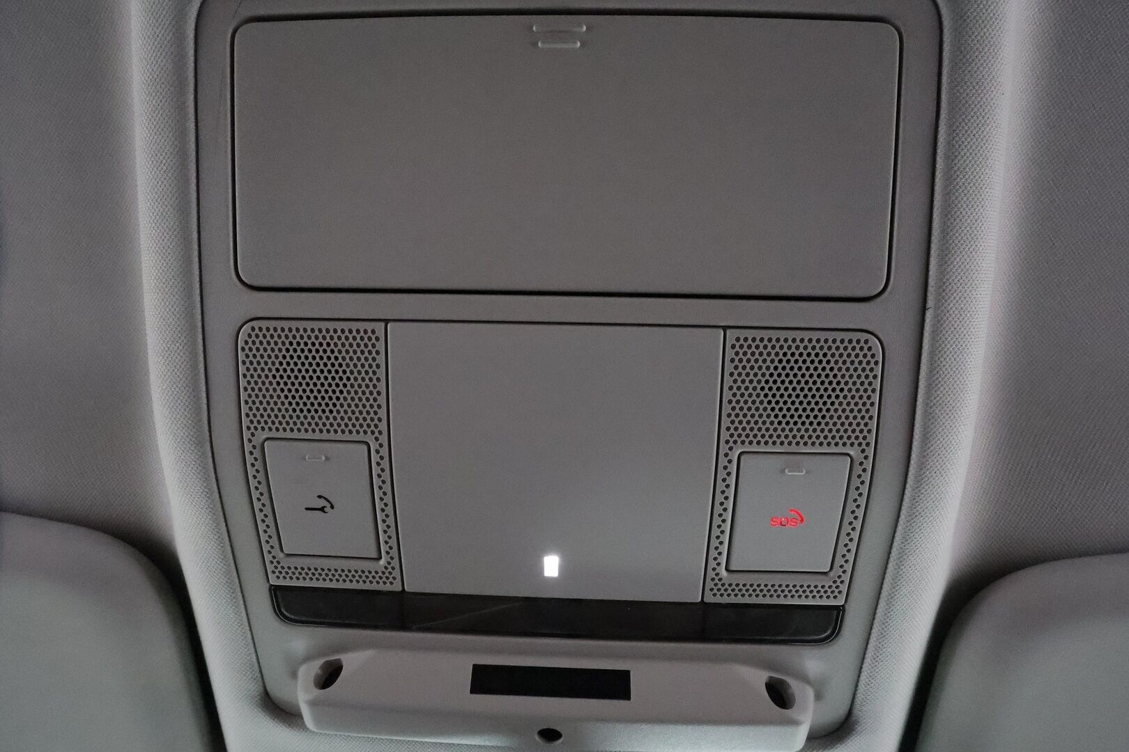 Land Rover Defender 2022 110 P400e Plug-in Hybrid **Vakkari / Webasto / 360.kamera / Ilma-alusta / Koukku / Navi** - 2,99 % KORKOTARJOUS TÄHÄN AUTOON - Suomi-auto / Kahdet renkaat aluvanteilla / Merkkihuollettu