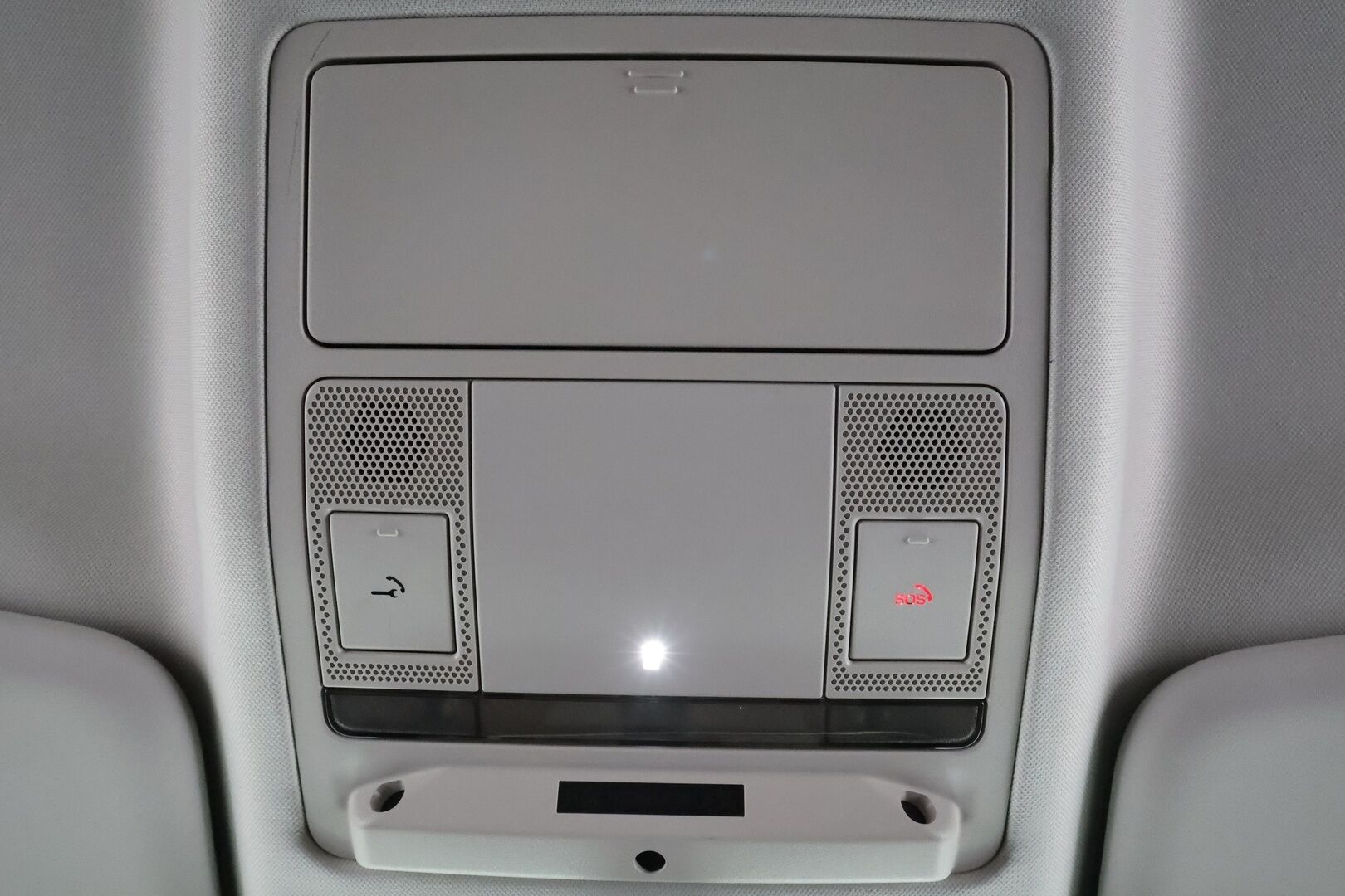 Land Rover Defender 2022 110 P400e Plug-in Hybrid * Vakkari / Webasto / 360 kamera / Ilma-alusta / Koukku / Navi * - Suomi-auto / Akku kuntotarkastettu SoH 94,2% / Kahdet renkaat aluvanteilla 