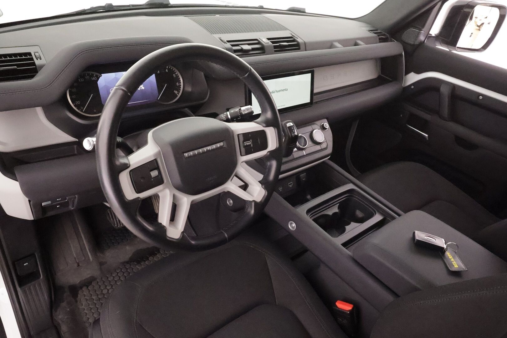 Land Rover Defender 2022 110 P400e Plug-in Hybrid * Vakkari / Webasto / 360 kamera / Ilma-alusta / Koukku / Navi * - Suomi-auto / Akku kuntotarkastettu SoH 94,2% / Kahdet renkaat aluvanteilla - HULLUT AVAJAISHULINAT KORKOTARJOUS 3,29 %