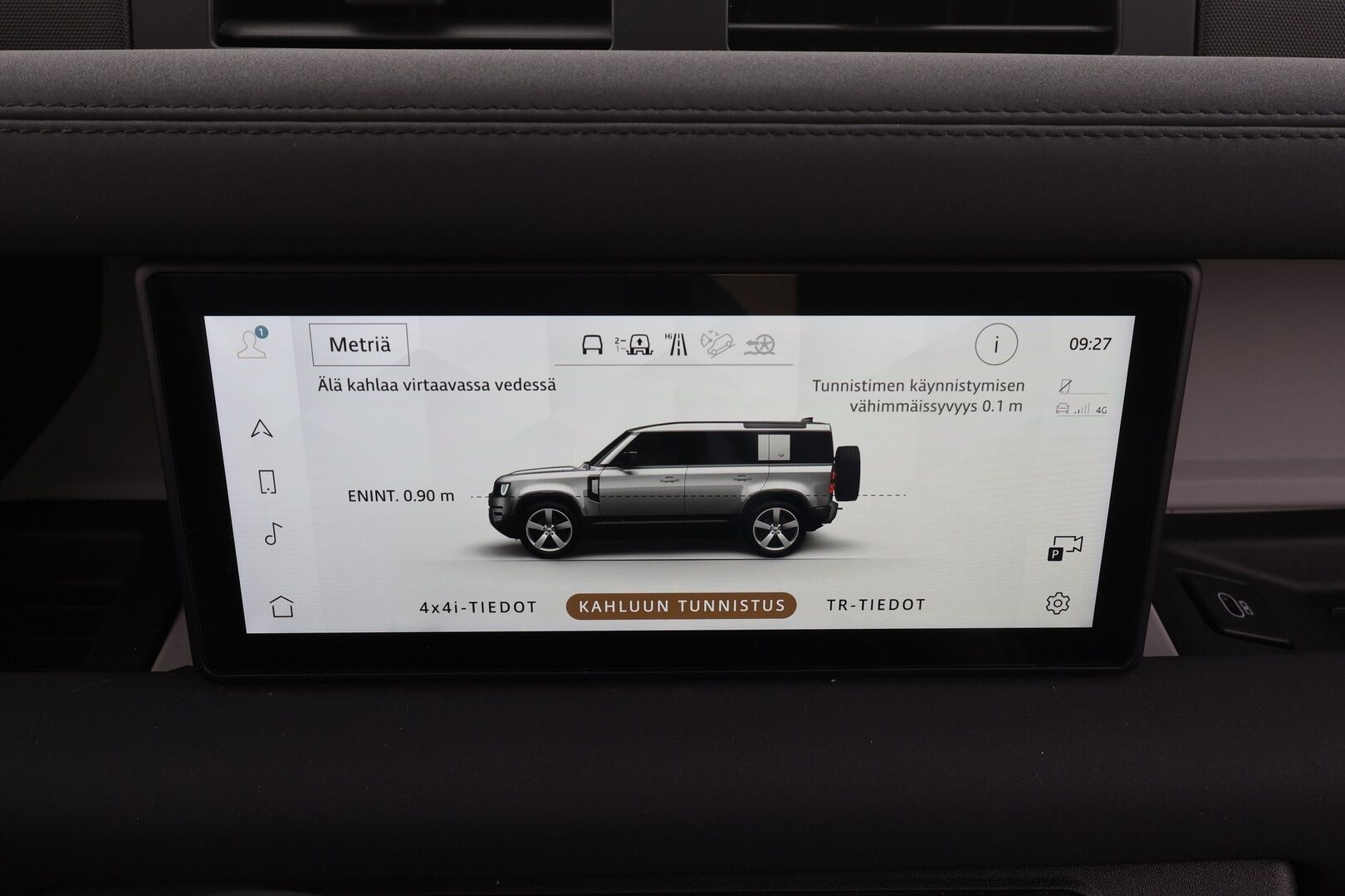 Land Rover Defender 2022 110 P400e Plug-in Hybrid * Vakkari / Webasto / 360 kamera / Ilma-alusta / Koukku / Navi * - Suomi-auto / Akku kuntotarkastettu SoH 94,2% / Kahdet renkaat aluvanteilla 