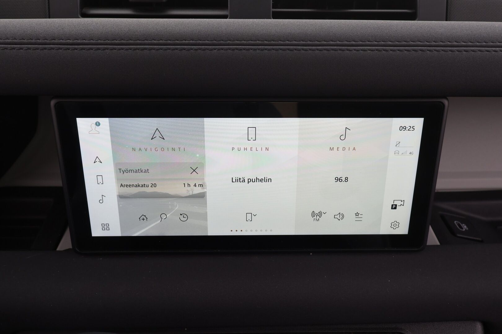 Land Rover Defender 2022 110 P400e Plug-in Hybrid * Vakkari / Webasto / 360 kamera / Ilma-alusta / Koukku / Navi * - Suomi-auto / Akku kuntotarkastettu SoH 94,2% / Kahdet renkaat aluvanteilla 