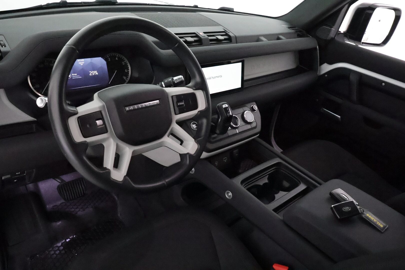Land Rover Defender 2022 110 P400e Plug-in Hybrid **Vakkari / Webasto / 360.kamera / Ilma-alusta / Koukku / Navi** - 2,99 % KORKOTARJOUS TÄHÄN AUTOON - Suomi-auto / Kahdet renkaat aluvanteilla / Merkkihuollettu