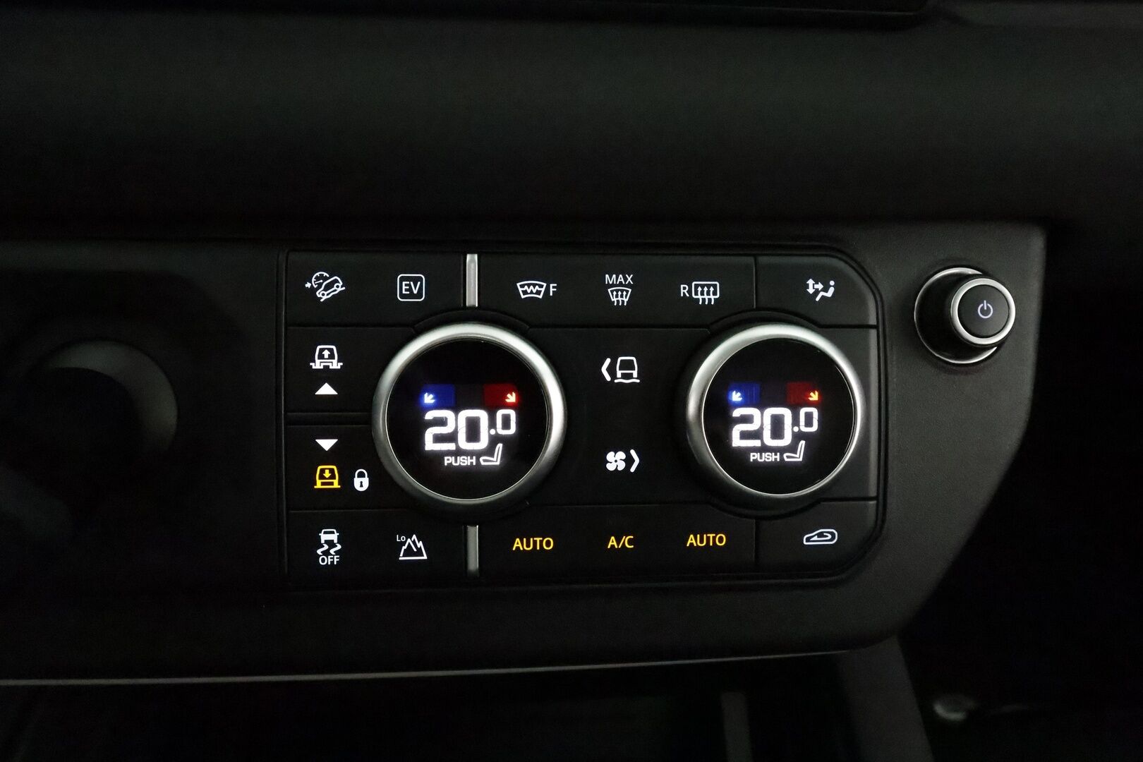 Land Rover Defender 2022 110 P400e Plug-in Hybrid **Vakkari / Webasto / 360.kamera / Ilma-alusta / Koukku / Navi** - 2,99 % KORKOTARJOUS TÄHÄN AUTOON - Suomi-auto / Kahdet renkaat aluvanteilla / Merkkihuollettu
