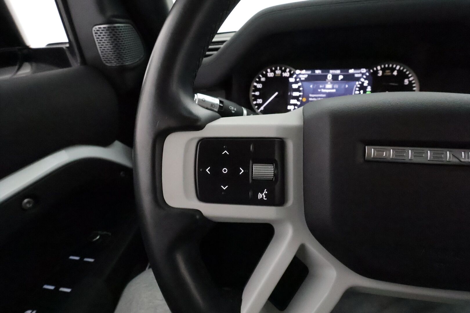 Land Rover Defender 2022 110 P400e Plug-in Hybrid **Vakkari / Webasto / 360.kamera / Ilma-alusta / Koukku / Navi** - 2,99 % KORKOTARJOUS TÄHÄN AUTOON - Suomi-auto / Kahdet renkaat aluvanteilla / Merkkihuollettu