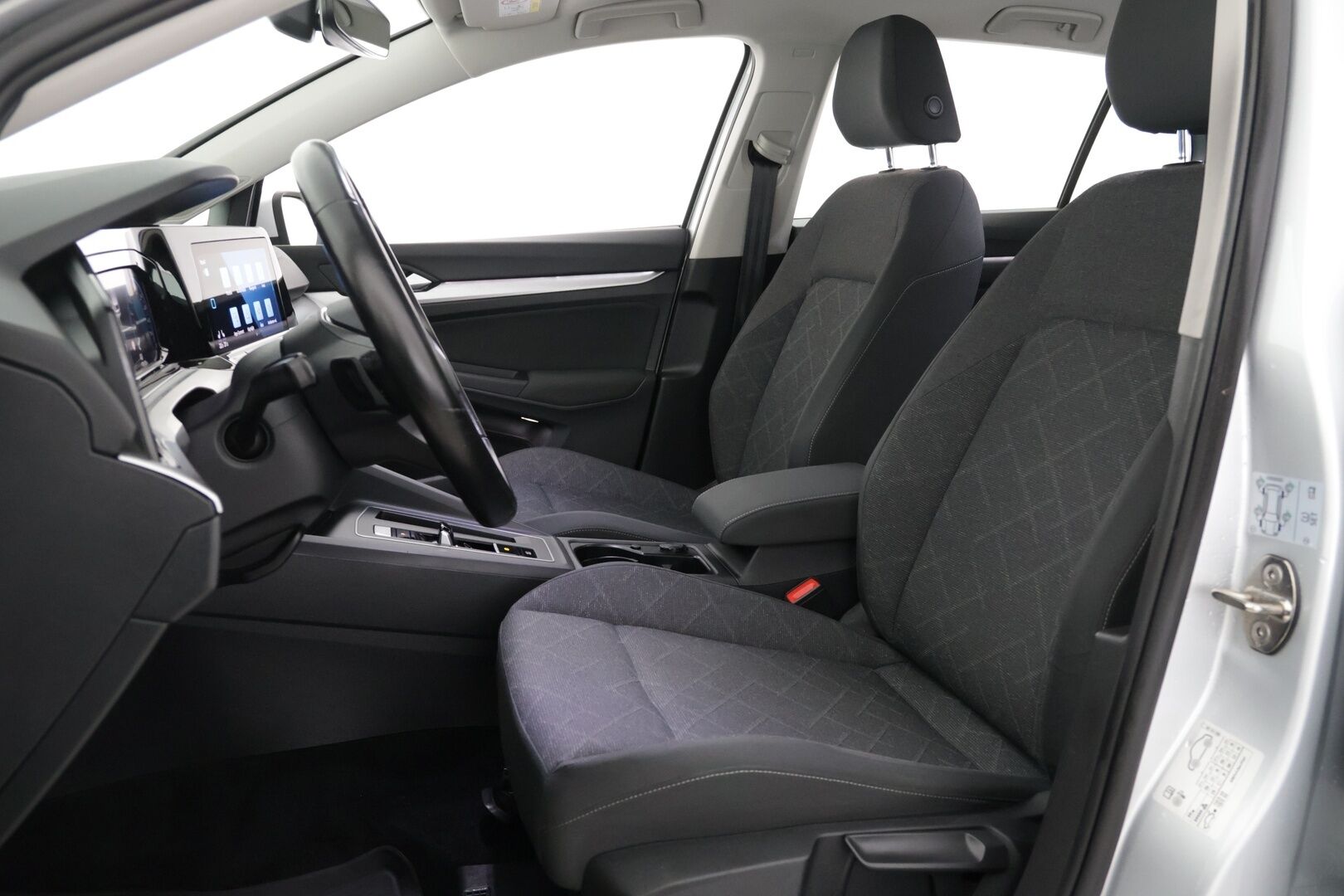 Volkswagen Golf 2021 Comfort Business 1,0 eTSI 81 kW (MHEV) DSG-automaatti - *Suomi-auto / Webasto / Carplay / ACC / Navi / Lane assist / Tutkat*