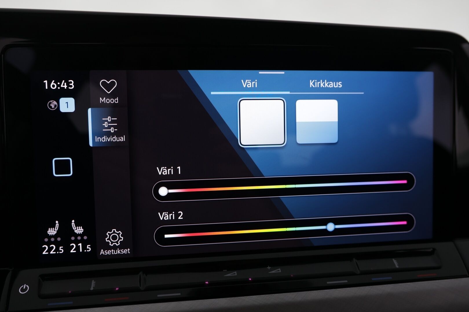 Volkswagen Golf 2021 Comfort Business 1,0 eTSI 81 kW (MHEV) DSG-automaatti - *Suomi-auto / Webasto / Carplay / ACC / Navi / Lane assist / Tutkat*