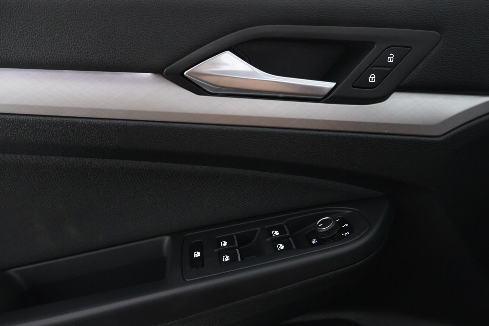 Volkswagen Golf 2021 Comfort Business 1,0 eTSI 81 kW (MHEV) DSG-automaatti - *Suomi-auto / Webasto / Carplay / ACC / Navi / Lane assist / Tutkat*