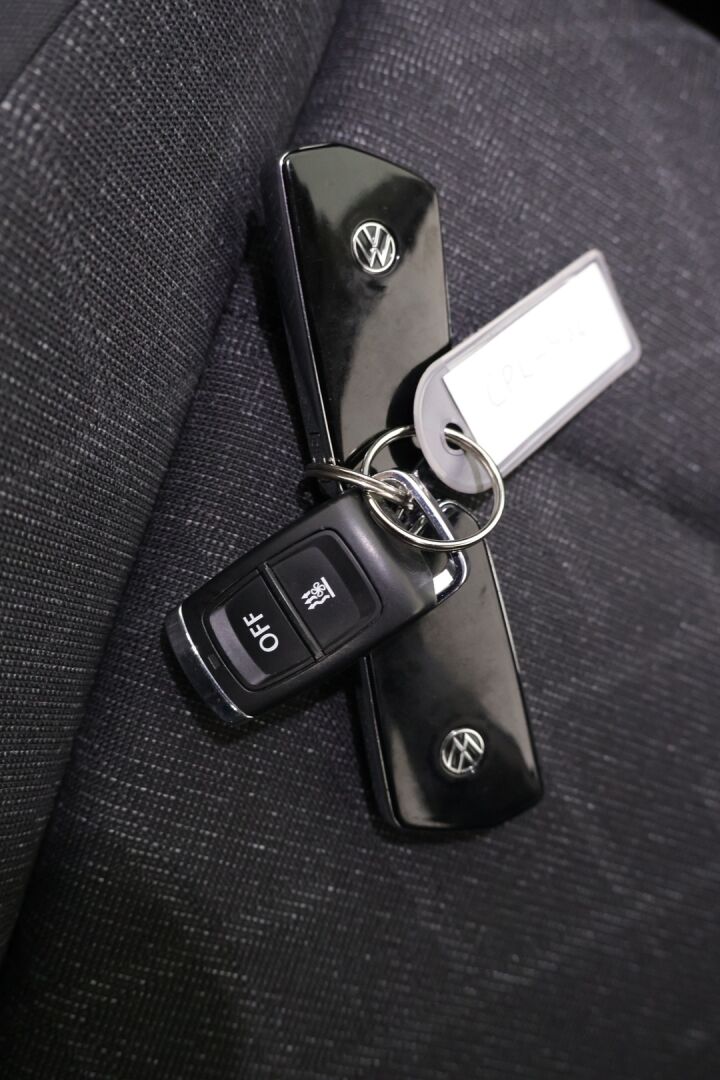 Volkswagen Golf 2021 Comfort Business 1,0 eTSI 81 kW (MHEV) DSG-automaatti - *Suomi-auto / Webasto / Carplay / ACC / Navi / Lane assist / Tutkat*