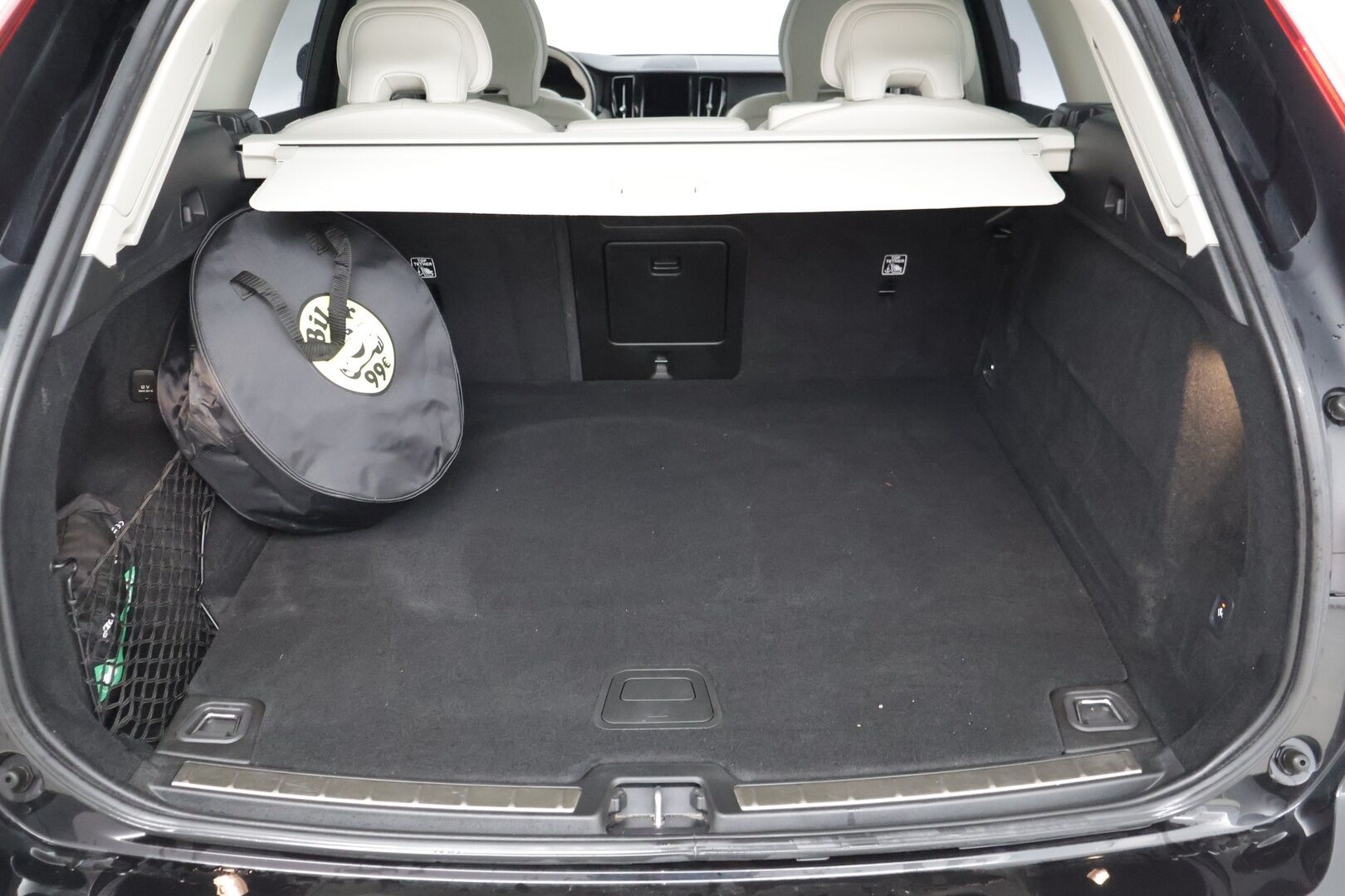 Volvo XC60 2021 T6 TwE AWD Business Inscription aut. *Webasto / Panorama / H&K / HUD / 360* - *ACC / Pilot Assist /  Adapt. LED / BLIS / Keyless / CarPlay* - HULLU BLACKWEEK KORKOTARJOUS 2,49%