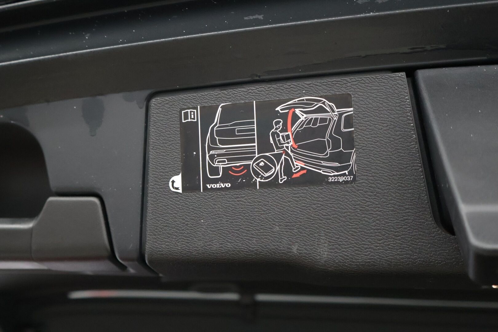 Volvo XC60 2021 T6 TwE AWD Business Inscription aut. *Webasto / Panorama / H&K / HUD / 360* - *ACC / Pilot Assist /  Adapt. LED / BLIS / Keyless / CarPlay* - HULLU BLACKWEEK KORKOTARJOUS 2,49%