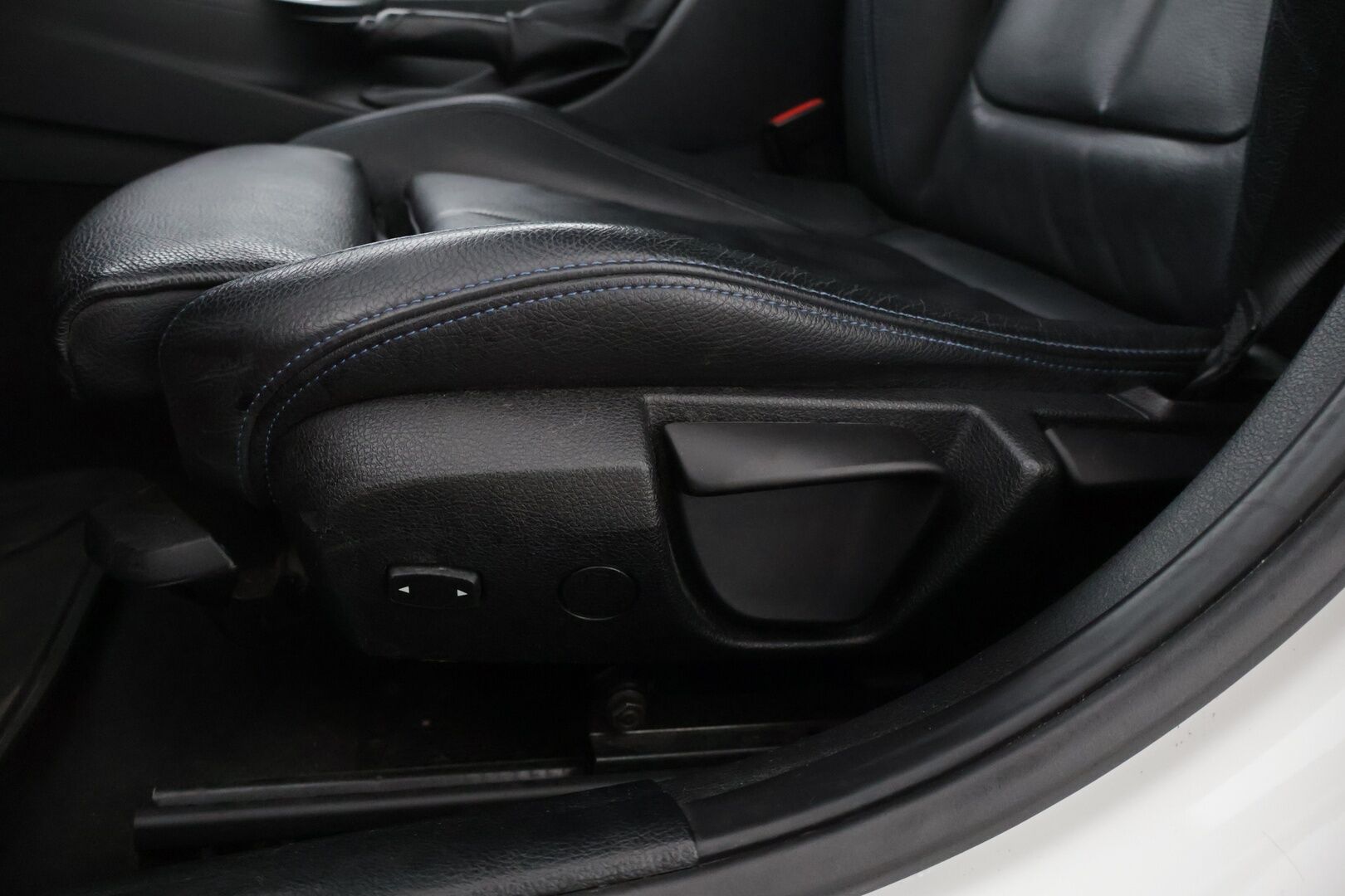 BMW 320 2018 F31 Touring 320d A xDrive Edition M Sport * Digimittaristo / Hifit / Proffa. Navi / Nahat / Vakkari / LED * - Hyvin varusteltu Digimittarilla oleva siisti Msport Bemari!