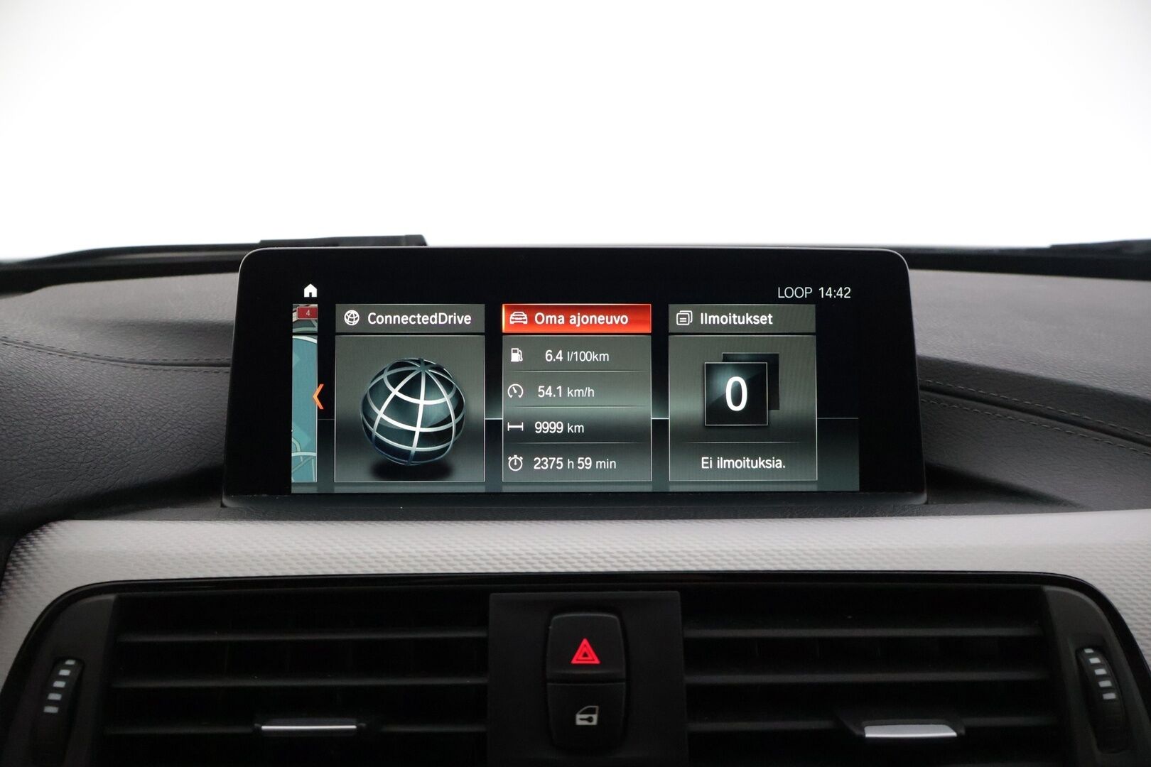 BMW 320 2018 F31 Touring 320d A xDrive Edition M Sport * Digimittaristo / Hifit / Proffa. Navi / Nahat / Vakkari / LED * - Hyvin varusteltu Digimittarilla oleva siisti Msport Bemari!