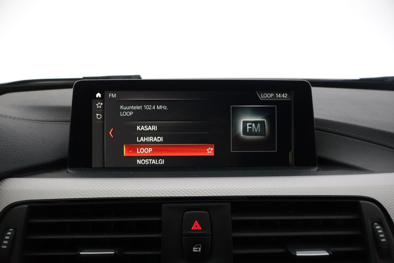 BMW 320 2018 F31 Touring 320d A xDrive Edition M Sport * Digimittaristo / Hifit / Proffa. Navi / Nahat / Vakkari / LED * - Hyvin varusteltu Digimittarilla oleva siisti Msport Bemari!