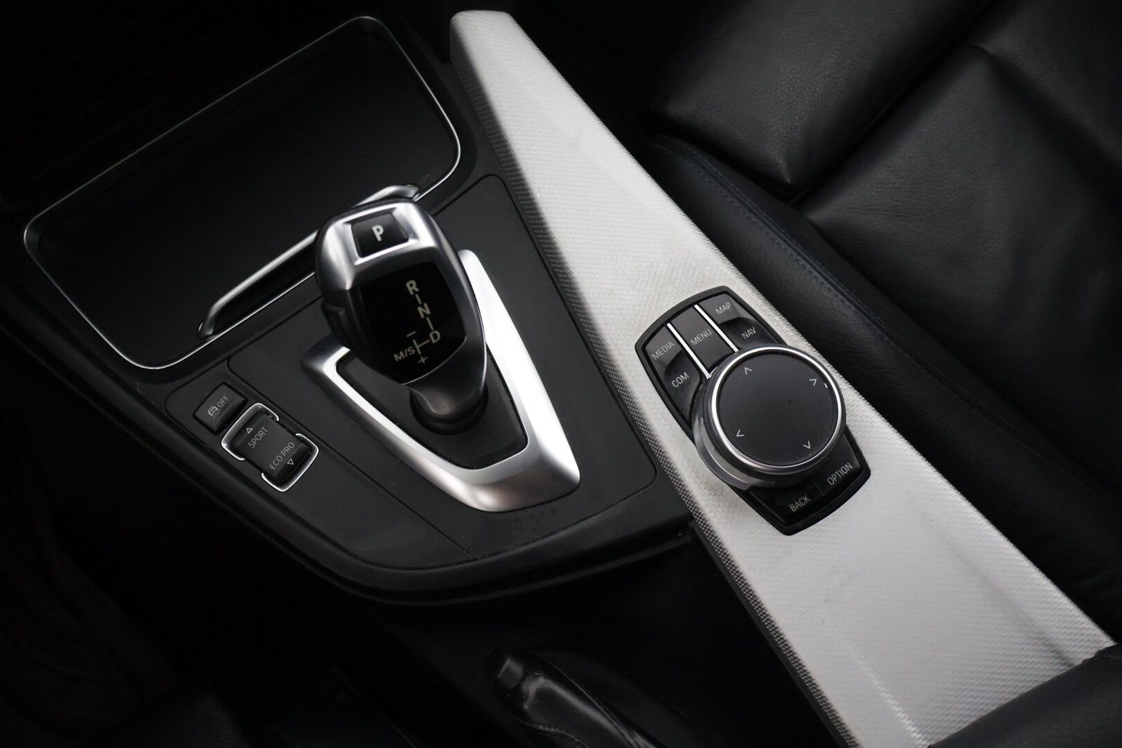 BMW 320 2018 F31 Touring 320d A xDrive Edition M Sport * Digimittaristo / Hifit / Proffa. Navi / Nahat / Vakkari / LED * - Hyvin varusteltu Digimittarilla oleva siisti Msport Bemari!