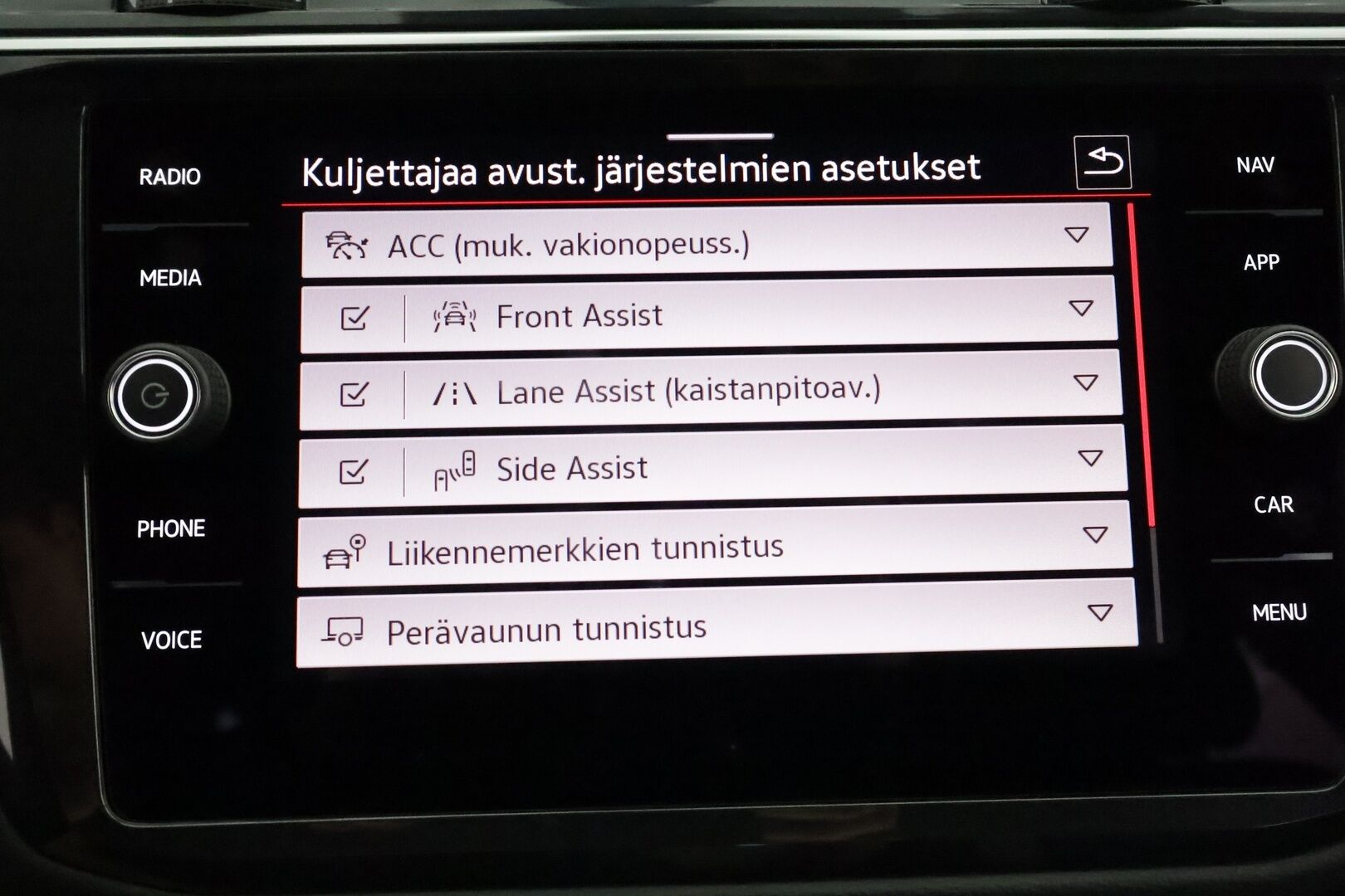 Volkswagen Tiguan 2021 R-Line 2,0 TDI SCR 110 kW 4MOTION DSG **Webasto / Koukku / Adapt.Vakkari / Matrix-LED / P.Tutkat / Navi / Kaistavahti** - Suomi-auto / Kahdet Renkaat / Merkkihuoillettu!