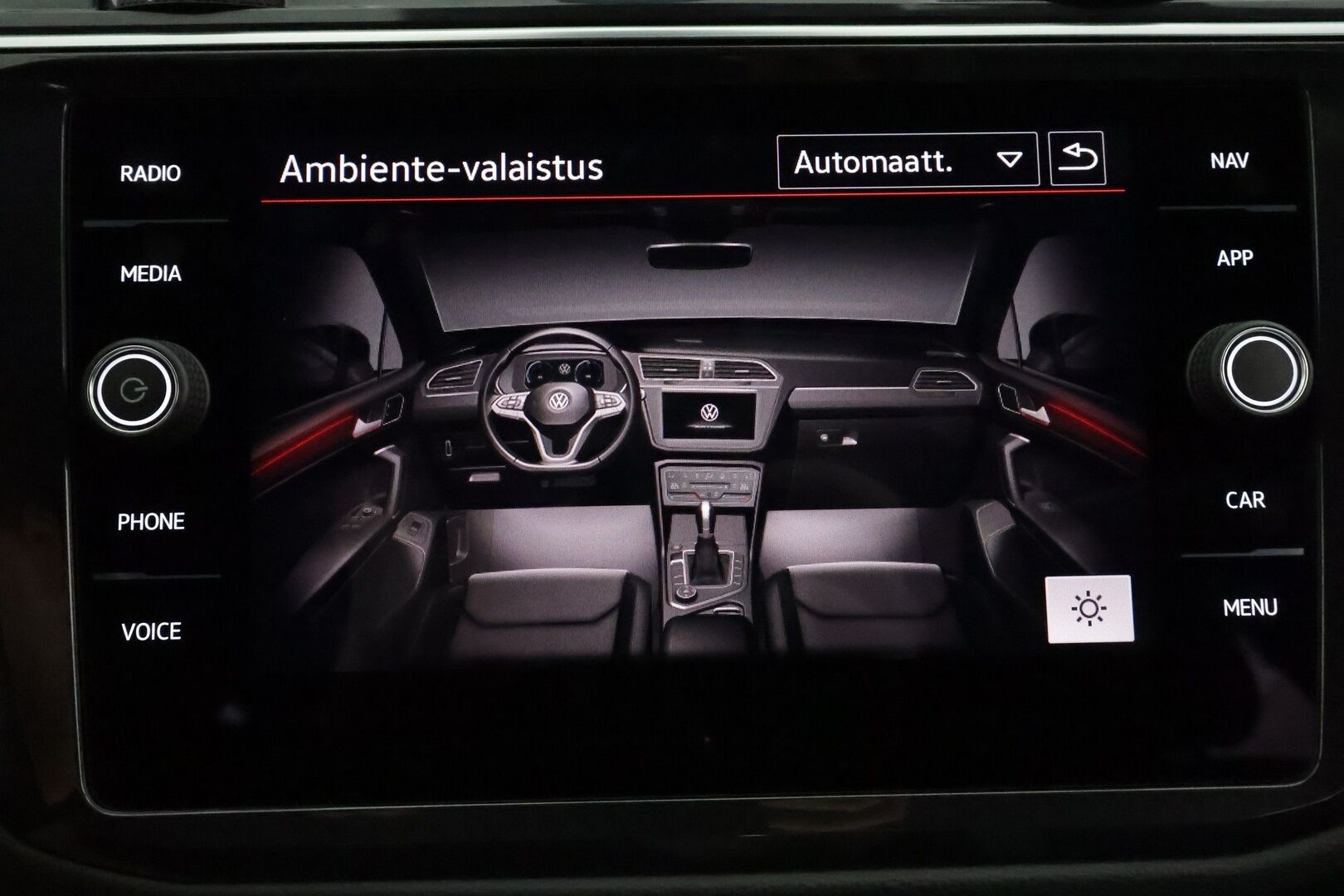Volkswagen Tiguan 2021 R-Line 2,0 TDI SCR 110 kW 4MOTION DSG **Webasto / Koukku / Adapt.Vakkari / Matrix-LED / P.Tutkat / Navi / Kaistavahti** - Suomi-auto / Kahdet Renkaat / Merkkihuoillettu!
