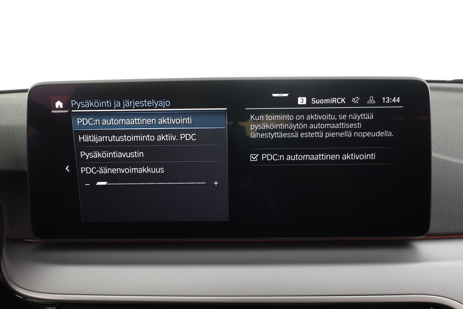 BMW 530 2021 G31 Touring 530e xDrive A Charged Edition * Vakkari / Kamera / LED / Navi / Sähköluukku * - Suomi-auto / Kahdet renkaat aluvanteilla / Merkkihuollettu