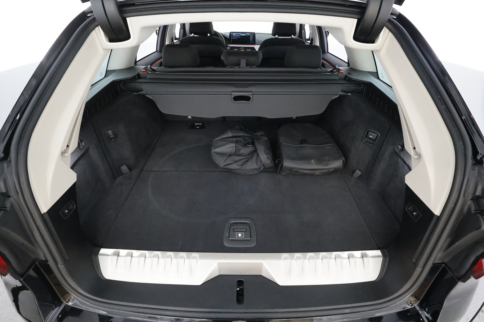 BMW 530 2021 G31 Touring 530e xDrive A Charged Edition * Vakkari / Kamera / LED / Navi / Sähköluukku * - Suomi-auto / Kahdet renkaat aluvanteilla / Merkkihuollettu