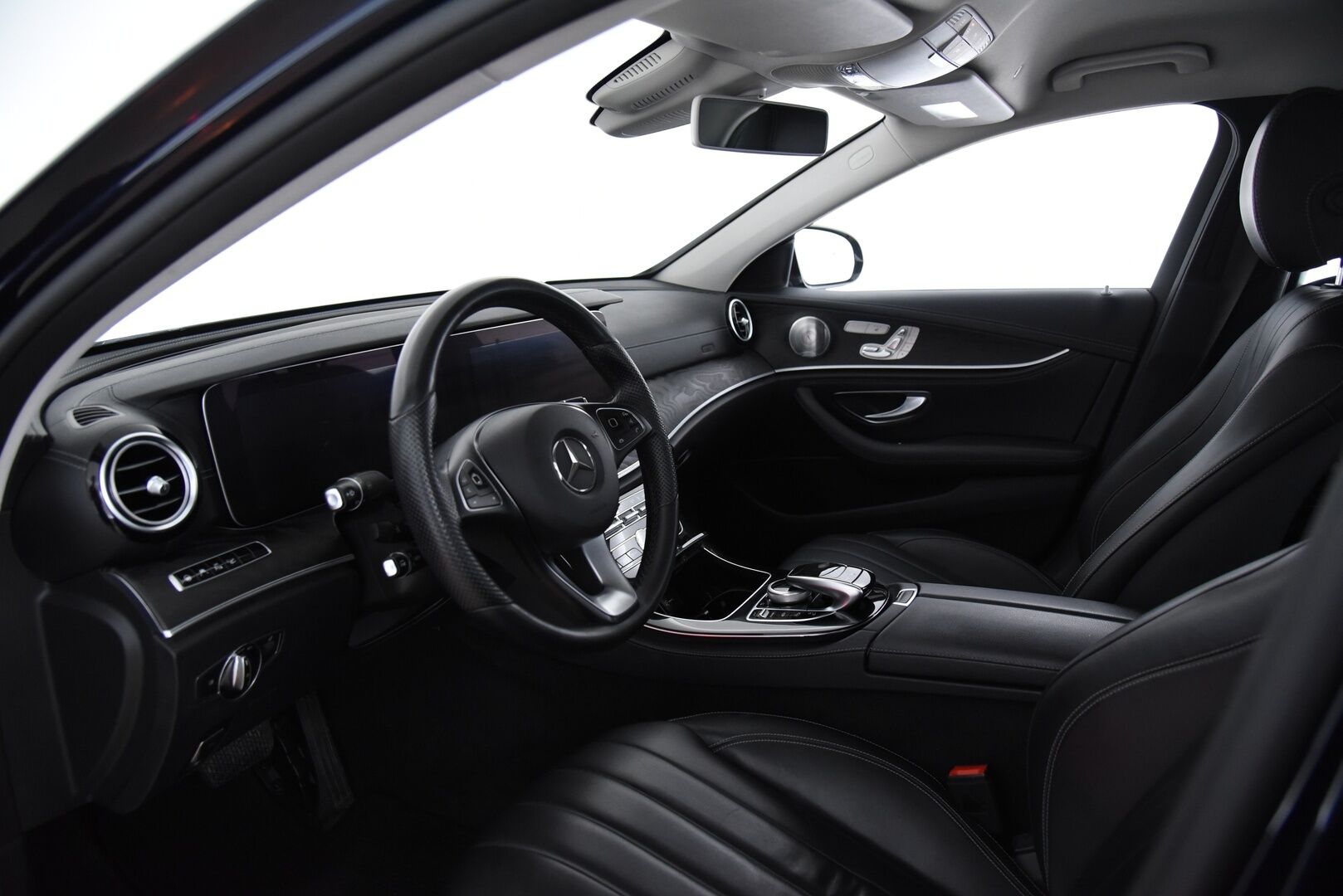 Mercedes-Benz E 2017 350 e A Premium Business / Distronic+ / Multibeam LED / 360° / Muistipenkit / Apple&Android - Burmester / Widescreen / HUD / Keyless / Ambient / Sähköluukku
