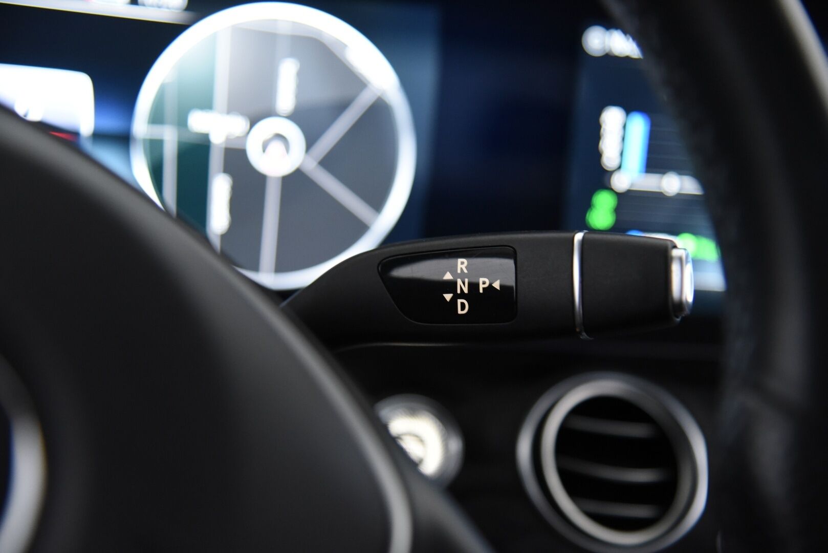 Mercedes-Benz E 2017 350 e A Premium Business / Distronic+ / Multibeam LED / 360° / Muistipenkit / Apple&Android - Burmester / Widescreen / HUD / Keyless / Ambient / Sähköluukku