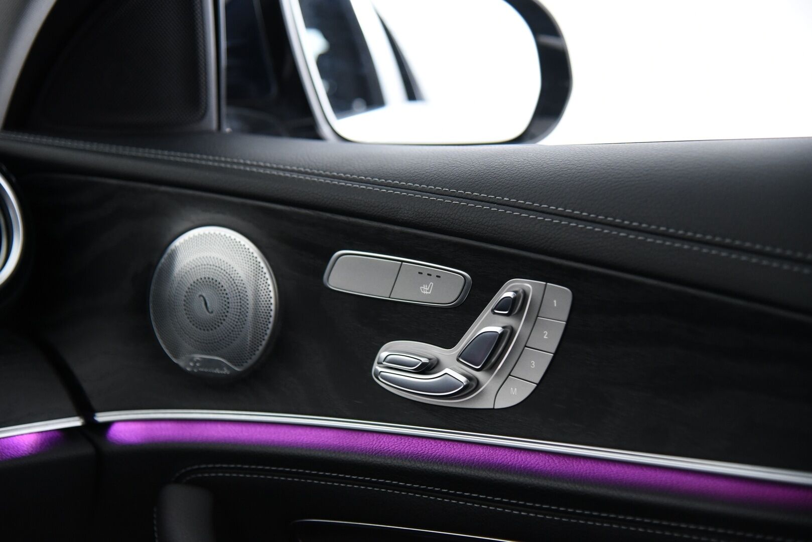 Mercedes-Benz E 2017 350 e A Premium Business / Distronic+ / Multibeam LED / 360° / Muistipenkit / Apple&Android - Burmester / Widescreen / HUD / Keyless / Ambient / Sähköluukku