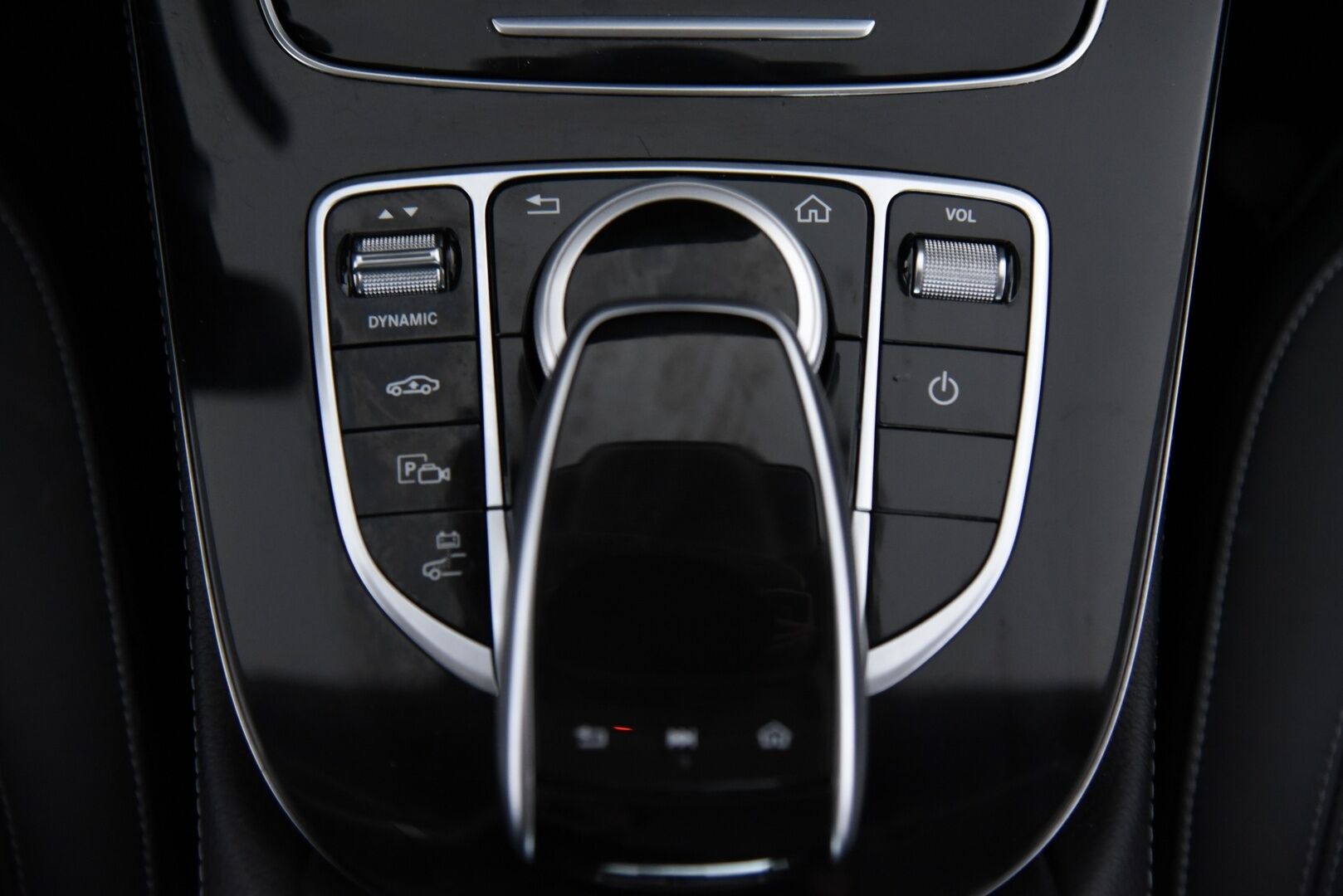 Mercedes-Benz E 2017 350 e A Premium Business / Distronic+ / Multibeam LED / 360° / Muistipenkit / Apple&Android - Burmester / Widescreen / HUD / Keyless / Ambient / Sähköluukku