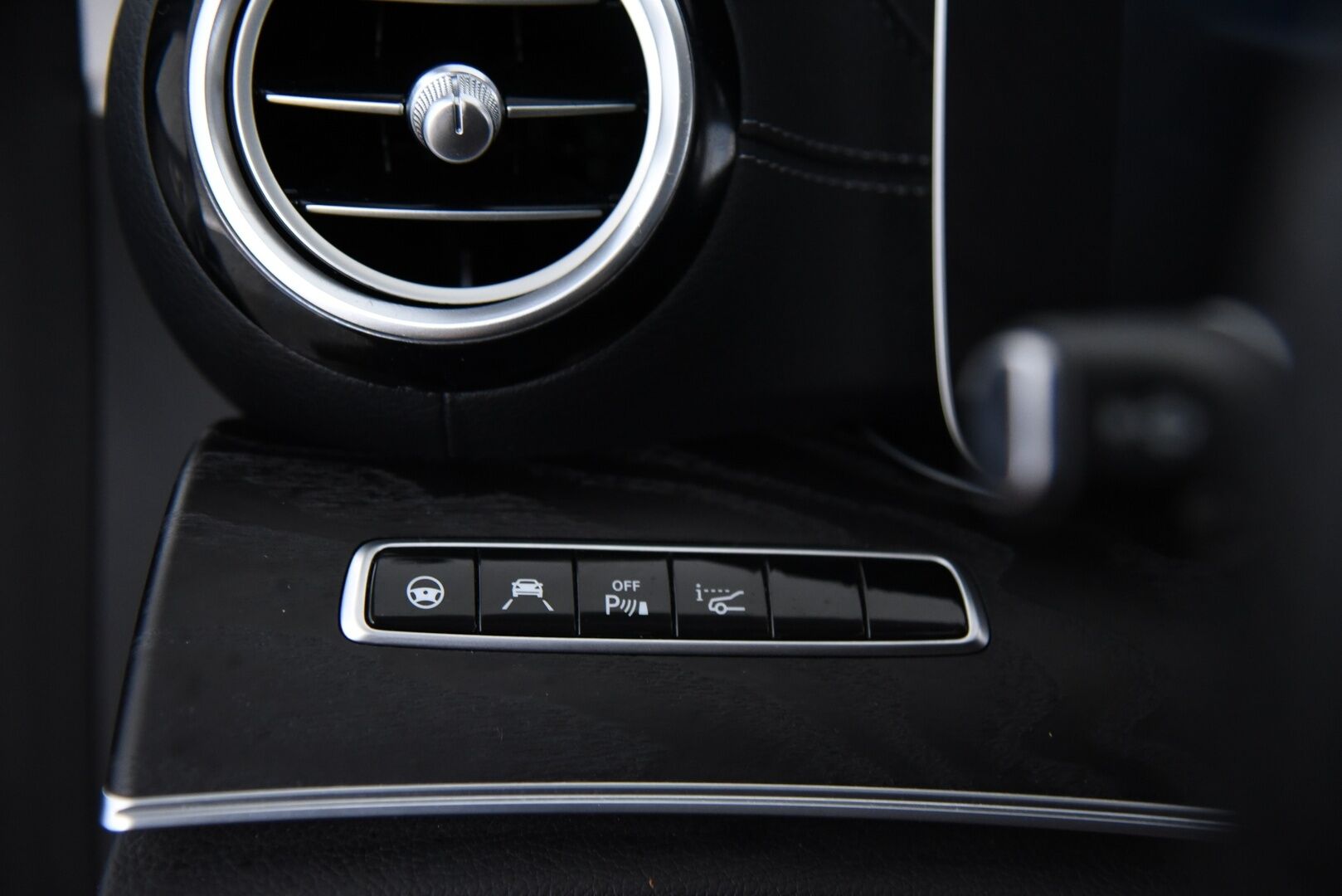 Mercedes-Benz E 2017 350 e A Premium Business / Distronic+ / Multibeam LED / 360° / Muistipenkit / Apple&Android - Burmester / Widescreen / HUD / Keyless / Ambient / Sähköluukku