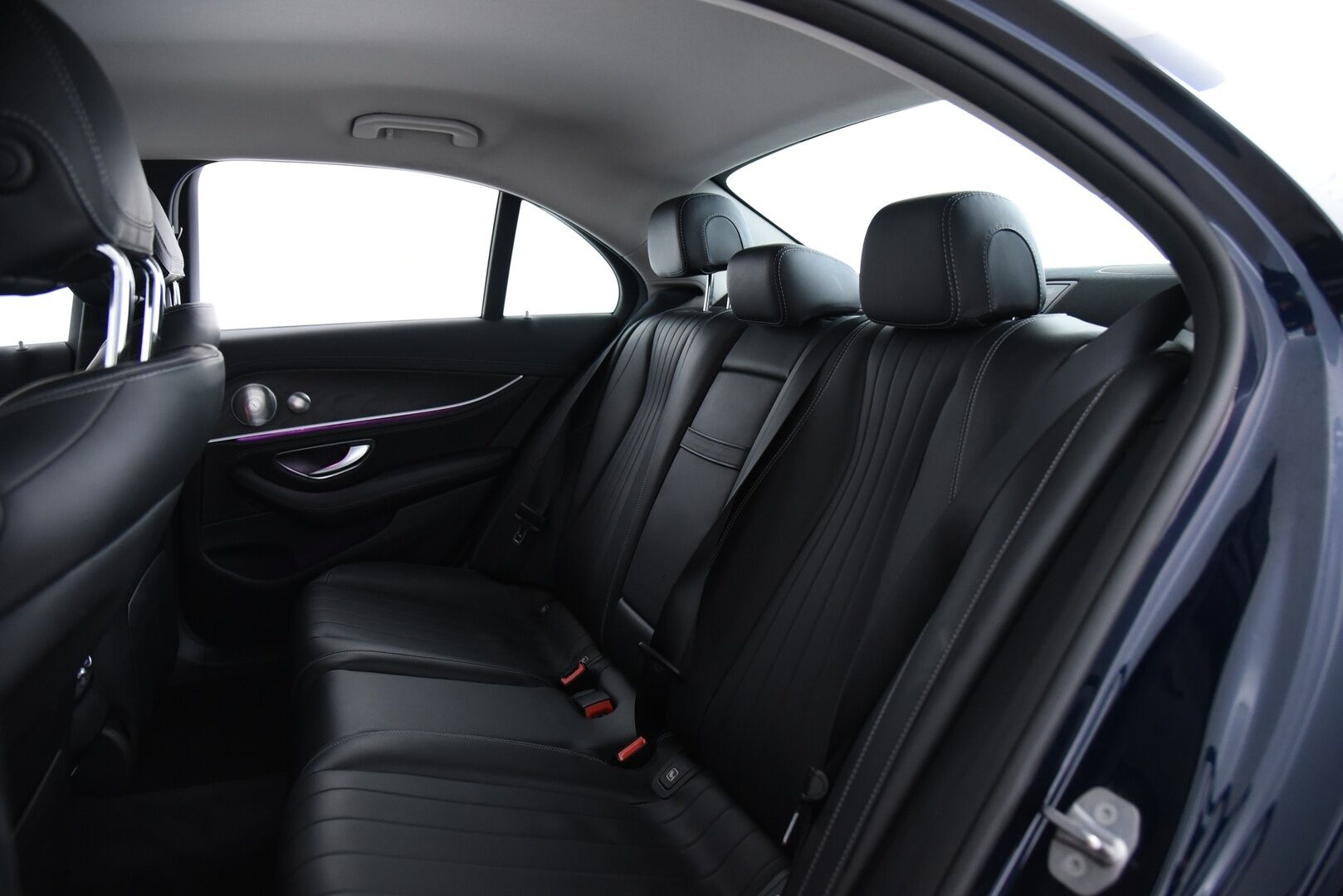 Mercedes-Benz E 2017 350 e A Premium Business / Distronic+ / Multibeam LED / 360° / Muistipenkit / Apple&Android - Burmester / Widescreen / HUD / Keyless / Ambient / Sähköluukku
