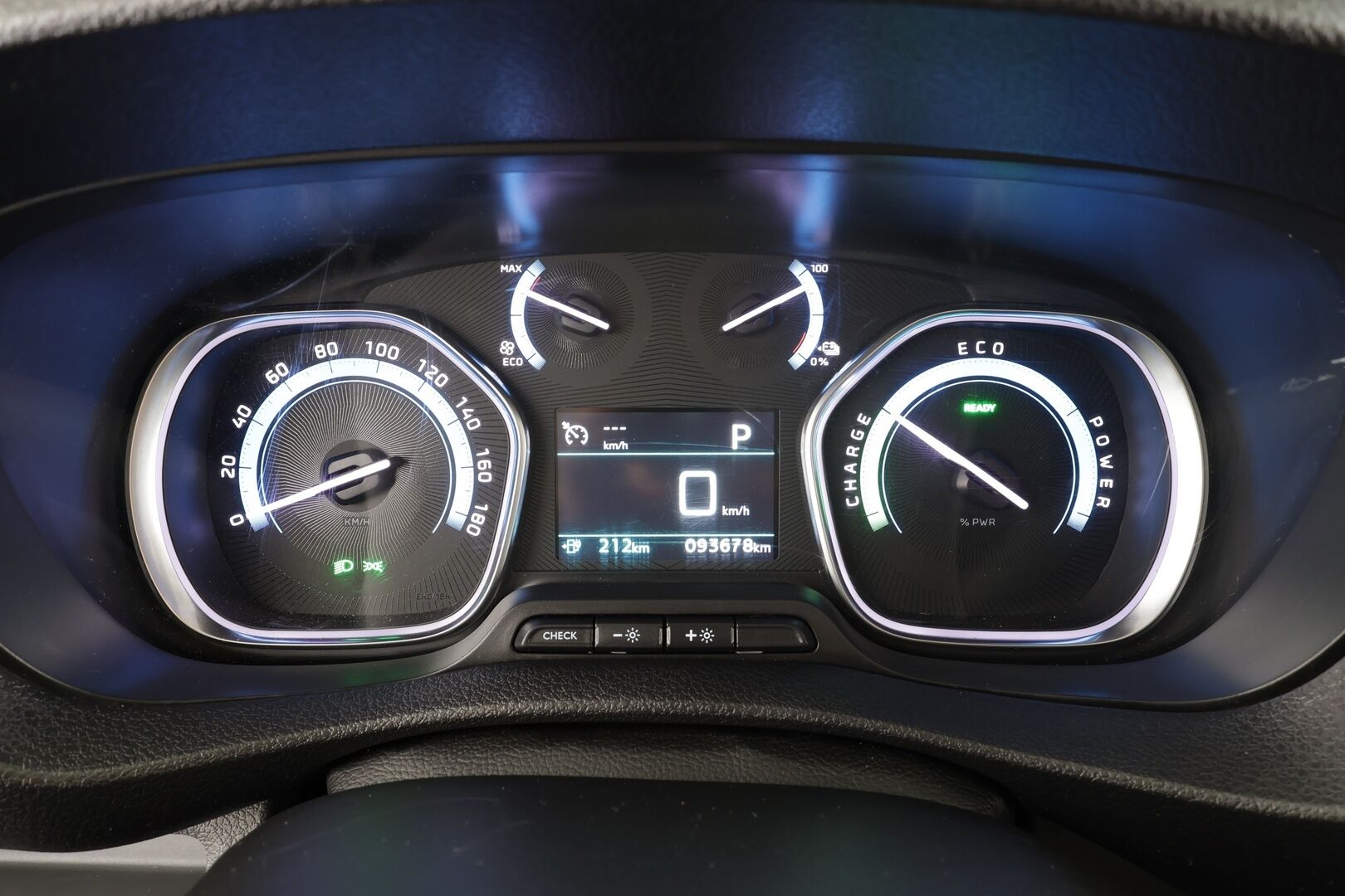 Citroen e-Jumpy 2021 136 XL * Koukku / Vakkari / Puolinahat / P.tutka / Bluetooth / Ilmastointi * - Suomi-auto / Kahdet renkaat - HULLUT JOULUT KORKOTARJOUS 2,49% 