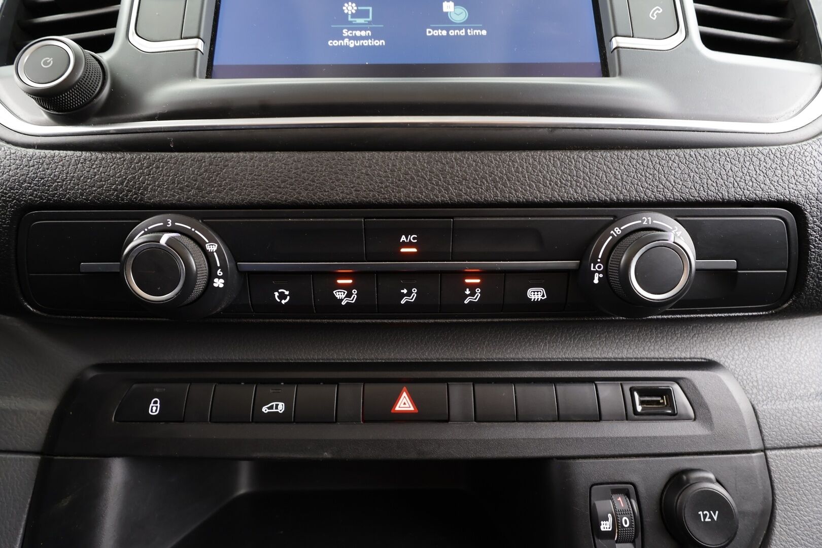 Citroen e-Jumpy 2021 136 XL * Koukku / Vakkari / Puolinahat / P.tutka / Bluetooth / Ilmastointi * - Suomi-auto / Kahdet renkaat - HULLUT JOULUT KORKOTARJOUS 2,49% 