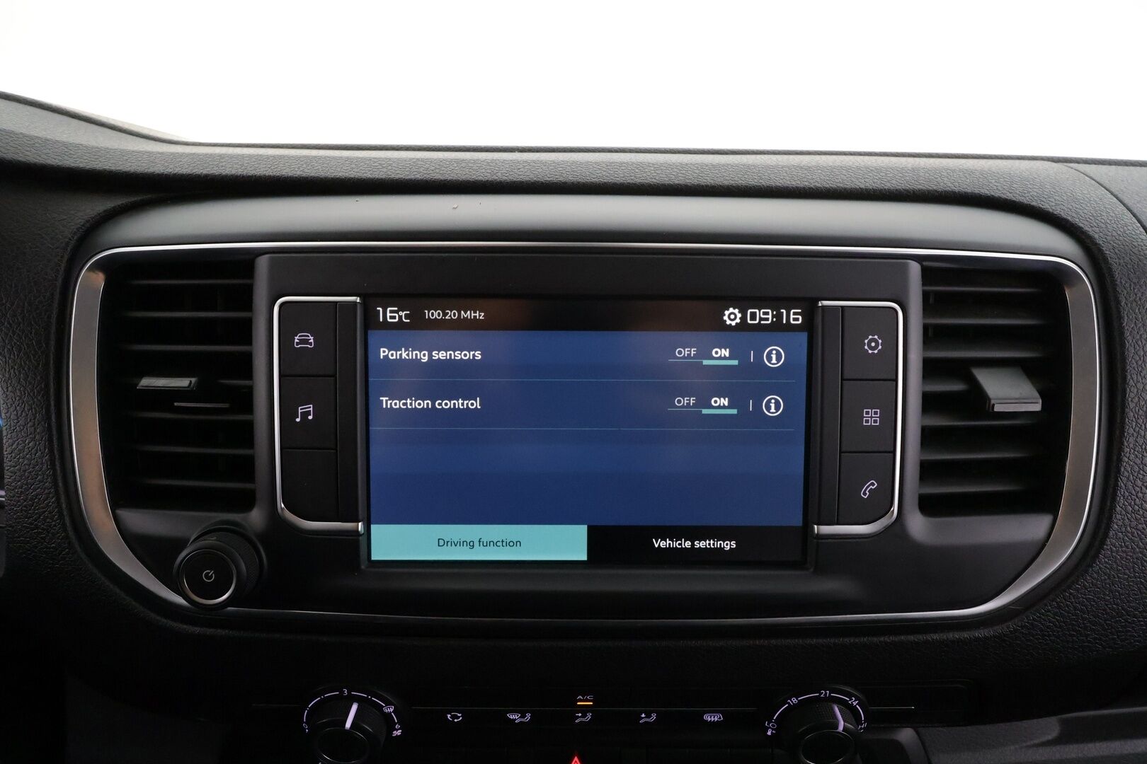 Citroen e-Jumpy 2021 136 XL * Koukku / Vakkari / Puolinahat / P.tutka / Bluetooth / Ilmastointi * - Suomi-auto / Kahdet renkaat - HULLUT JOULUT KORKOTARJOUS 2,49% 