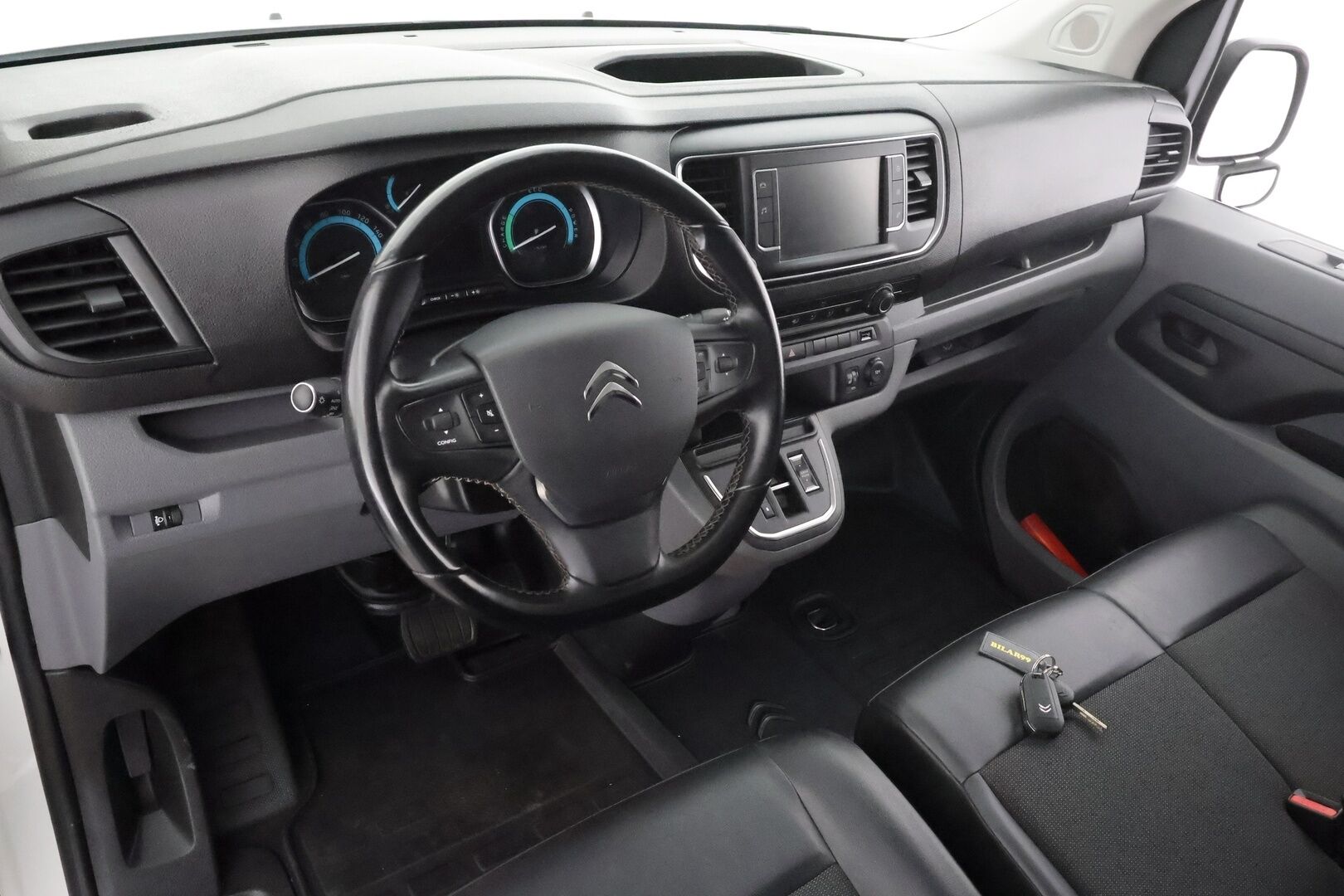 Citroen e-Jumpy 2021 136 XL * Koukku / Vakkari / Puolinahat / P.tutka / Bluetooth / Ilmastointi * - Suomi-auto / Kahdet renkaat - HULLUT JOULUT KORKOTARJOUS 2,49% 