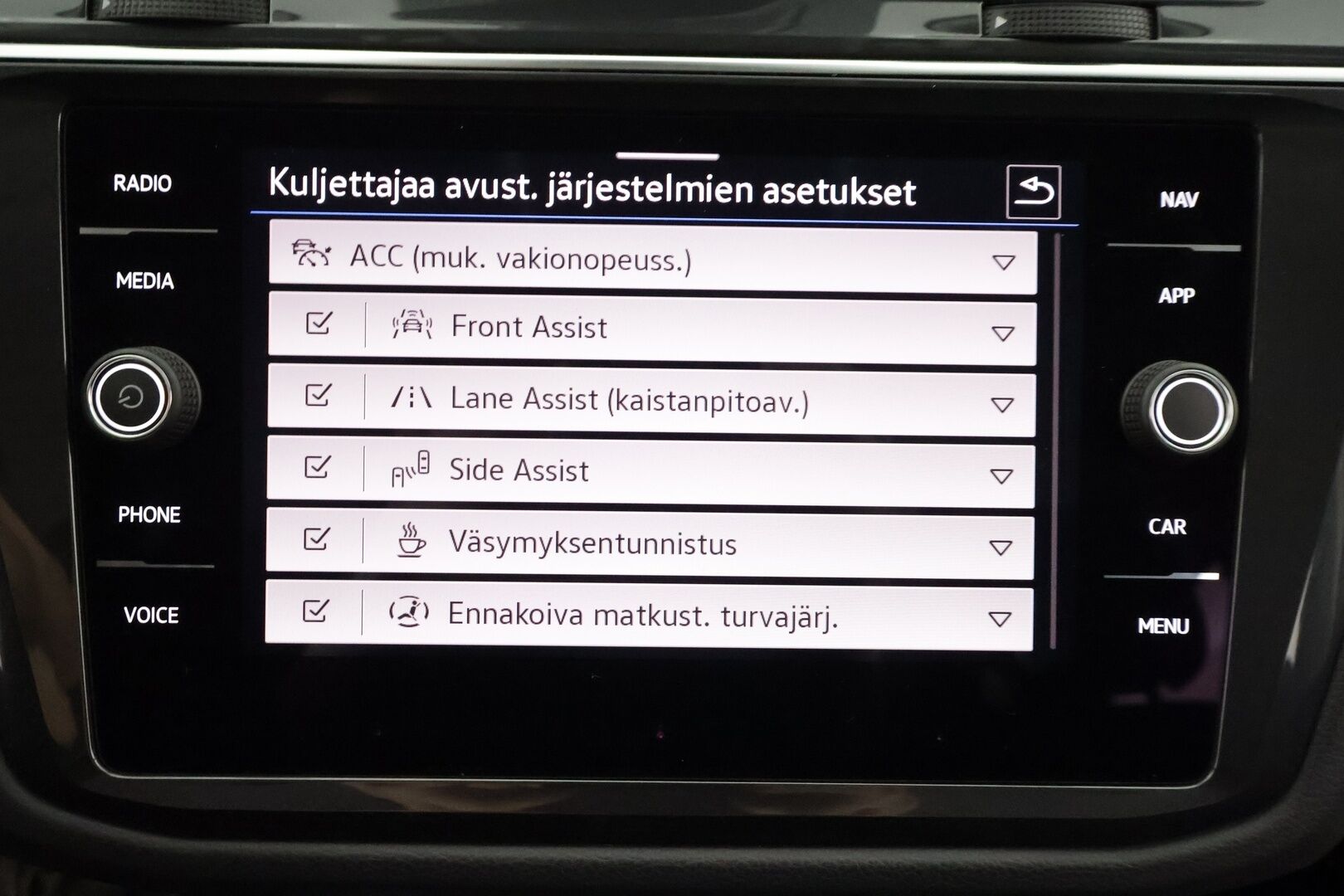 Volkswagen Tiguan 2021 Style eHybrid 180 kW DSG * ACC / Digimittari / Matrix-LED / Ergoactive istuimet / P.kamera / Sporttipenkit / Keyless * - 1.Om suomi-auto / Merkkihuollettu  / Kahdet Renkaat / Koti & Kauppalaturi