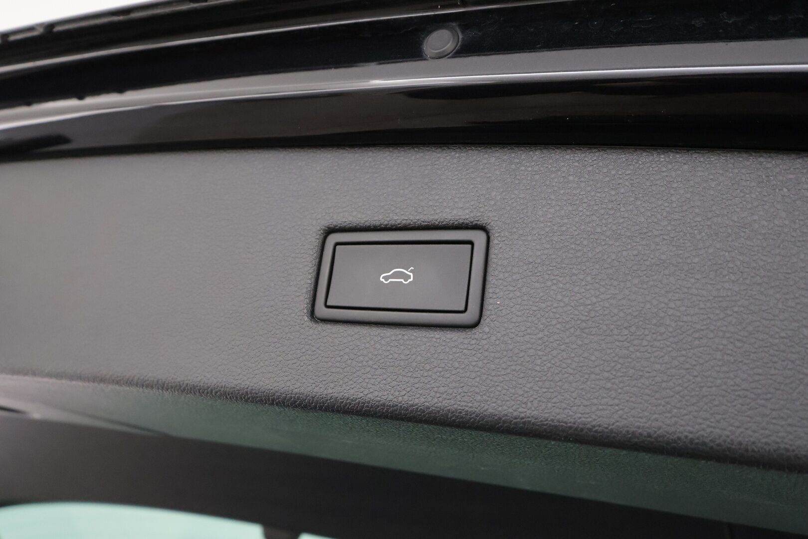 Volkswagen Tiguan 2021 Style eHybrid 180 kW DSG * ACC / Digimittari / Matrix-LED / Ergoactive istuimet / P.kamera / Sporttipenkit / Keyless * - 1.Om suomi-auto / Merkkihuollettu  / Kahdet Renkaat / Koti & Kauppalaturi