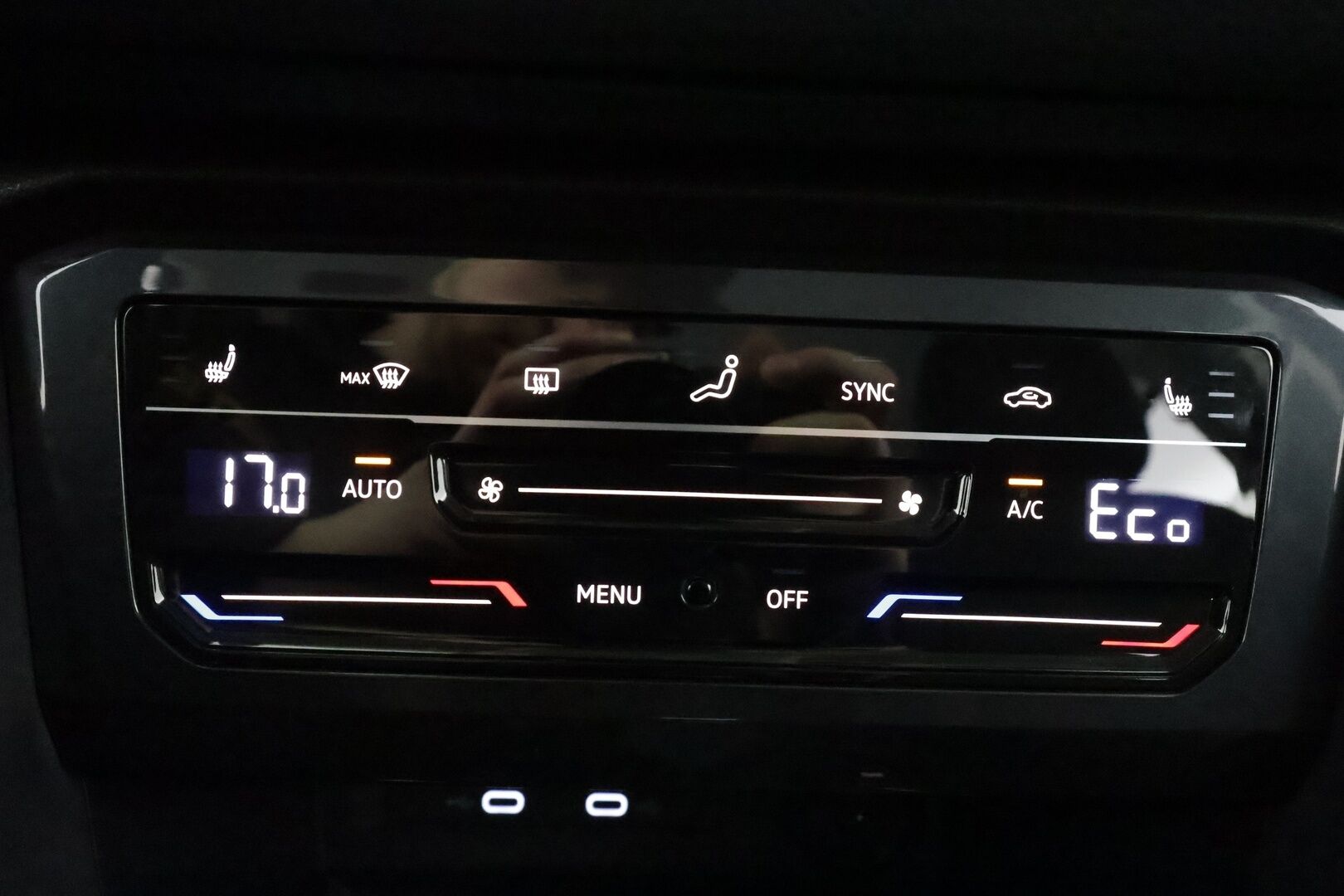 Volkswagen Tiguan 2021 Style eHybrid 180 kW DSG * ACC / Digimittari / Matrix-LED / Ergoactive istuimet / P.kamera / Sporttipenkit / Keyless * - 1.Om suomi-auto / Merkkihuollettu  / Kahdet Renkaat / Koti & Kauppalaturi