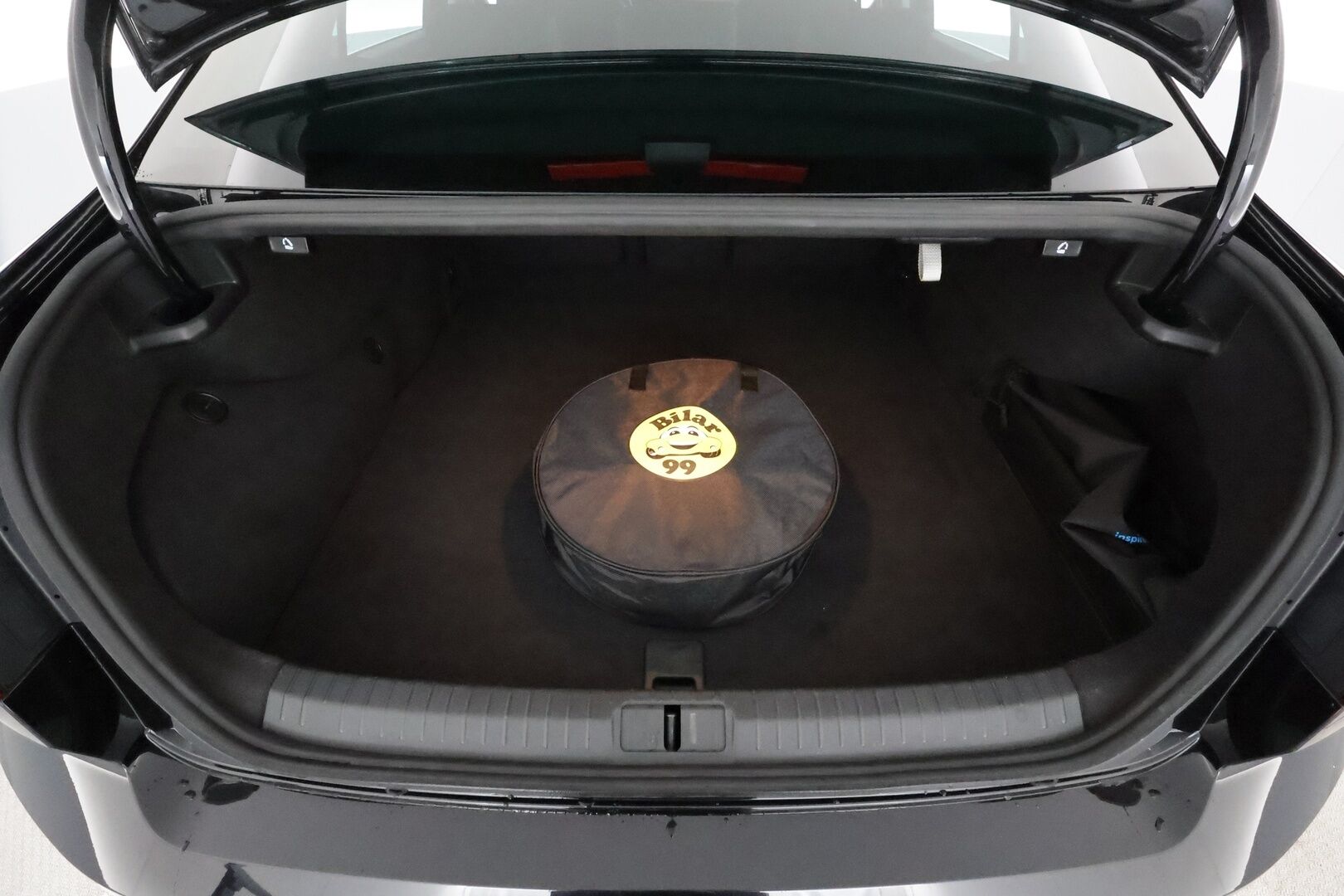Volkswagen Passat 2021 Sedan GTE Premium Plug-In Hybrid 160 kW DSG **Webasto / Adapt.vakkari / Digimittaristo / P.kamera / Matrix** - 1.om Suomi-auto / Navi / Kahdet renkaat aluvanteilla
