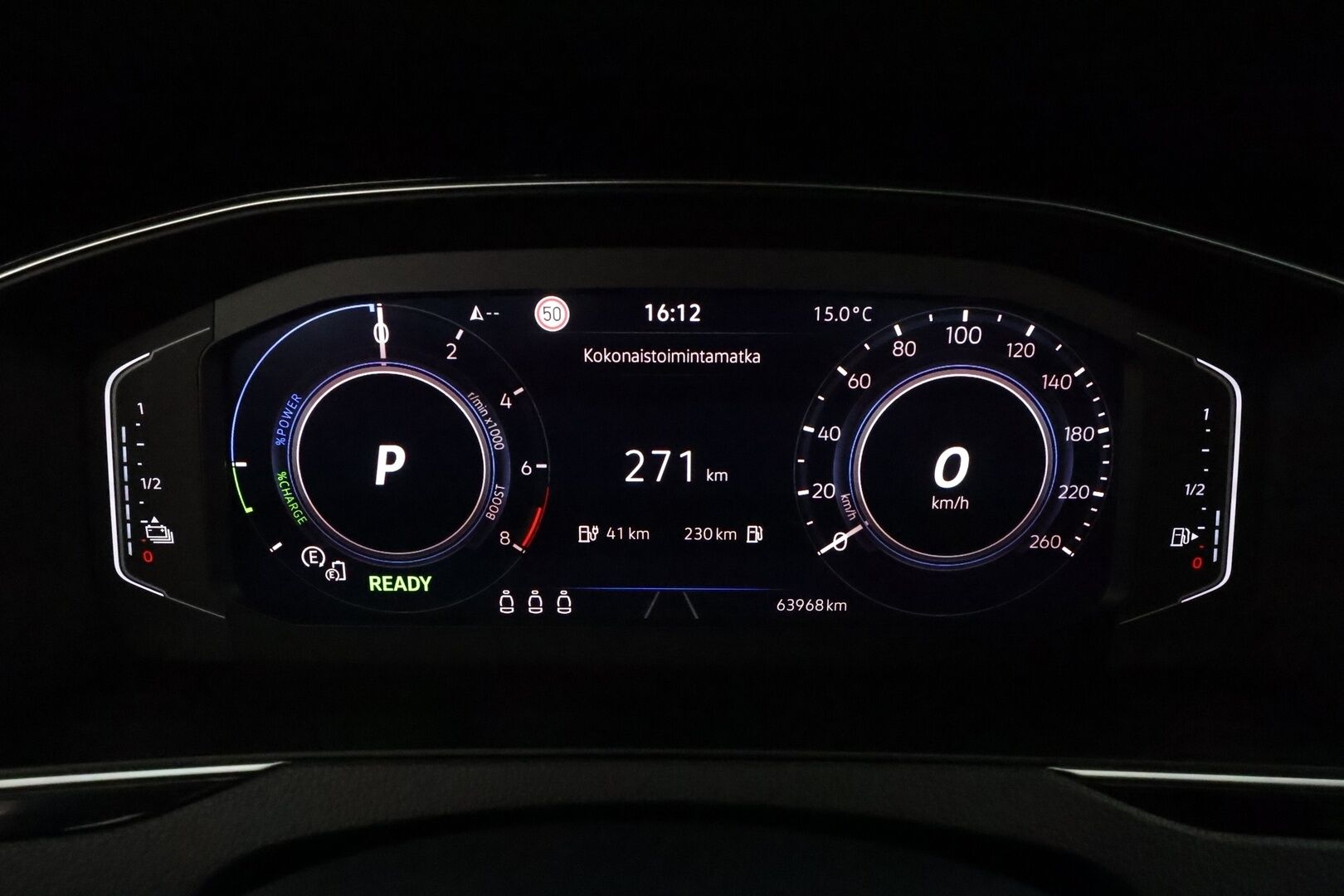 Volkswagen Passat 2021 Sedan GTE Premium Plug-In Hybrid 160 kW DSG **Webasto / Adapt.vakkari / Digimittaristo / P.kamera / Matrix** - 1.om Suomi-auto / Navi / Kahdet renkaat aluvanteilla