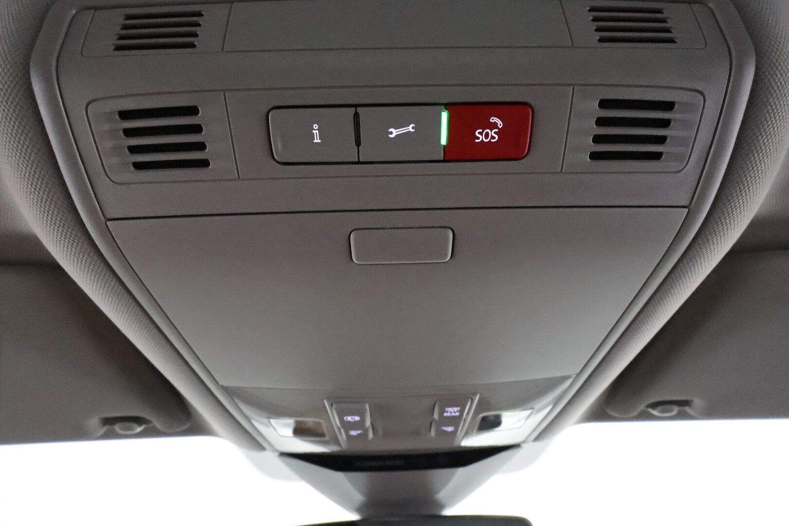 Volkswagen Passat 2021 Sedan GTE Premium Plug-In Hybrid 160 kW DSG **Webasto / Adapt.vakkari / Digimittaristo / P.kamera / Matrix** - 1.om Suomi-auto / Navi / Kahdet renkaat aluvanteilla