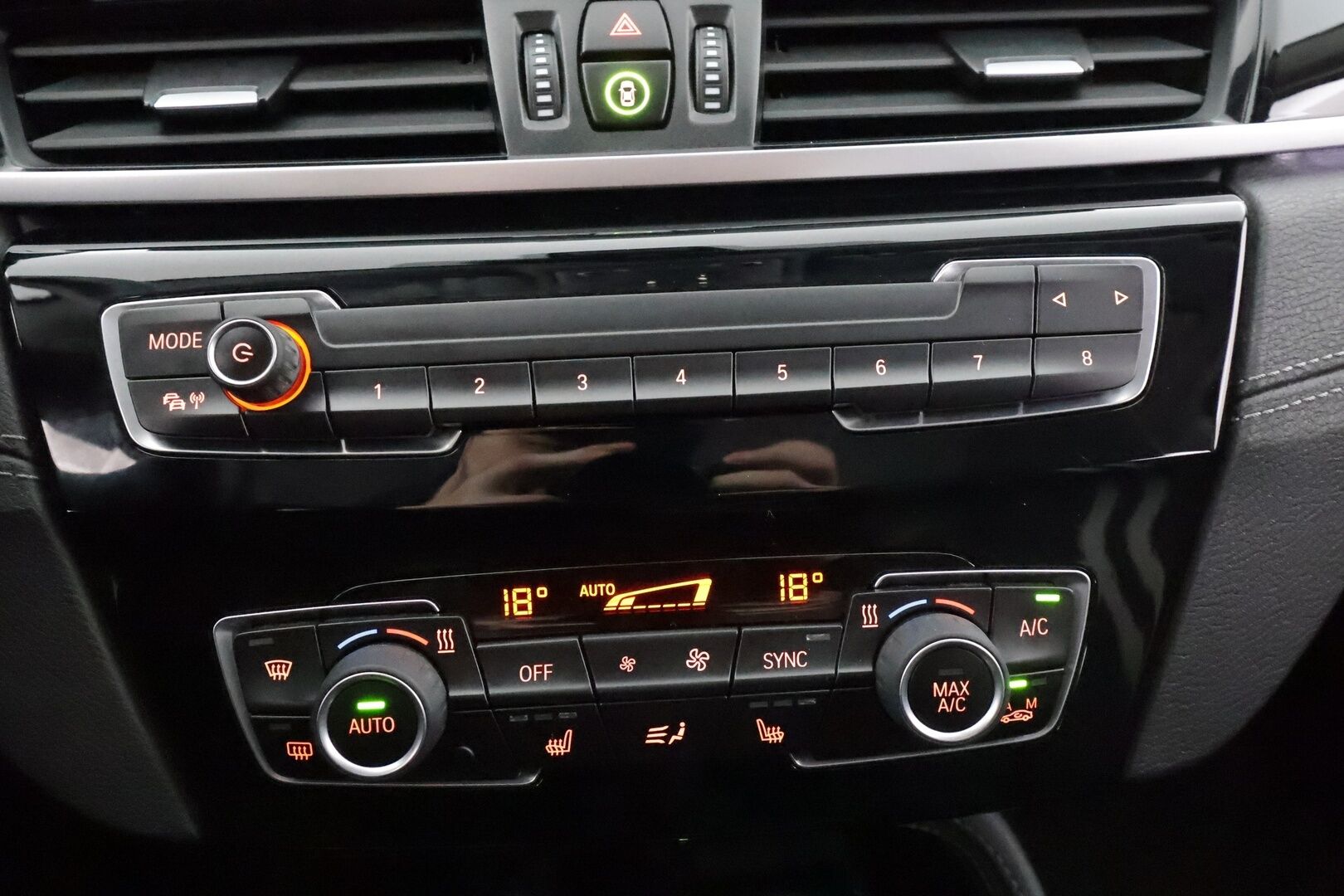 BMW X1 2021 F48 xDrive25e A Charged Edition Sport * ACC / HUD / Lisälämmitin / H/K / P.kamera / Sporttipenkit * - 1.Om Suomi-auto / Akku kuntotarkastettu SoH 90,2% / Kahdet Renkaat / 2x Lataus