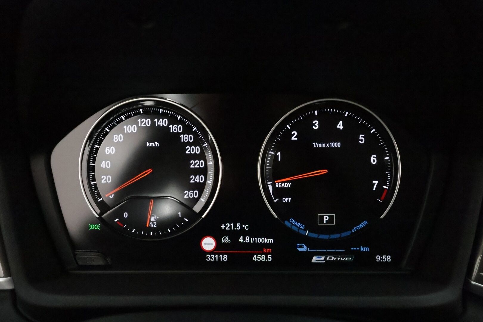 BMW X1 2021 F48 xDrive25e A Charged Edition xLine **HUD / LED-valot / P.Kamera / Navi / Sporttipenkit** - 1-om Suomi-auto / 2x Latauskaapelit / Kahdet Renkaat / Merkkihuolletu!