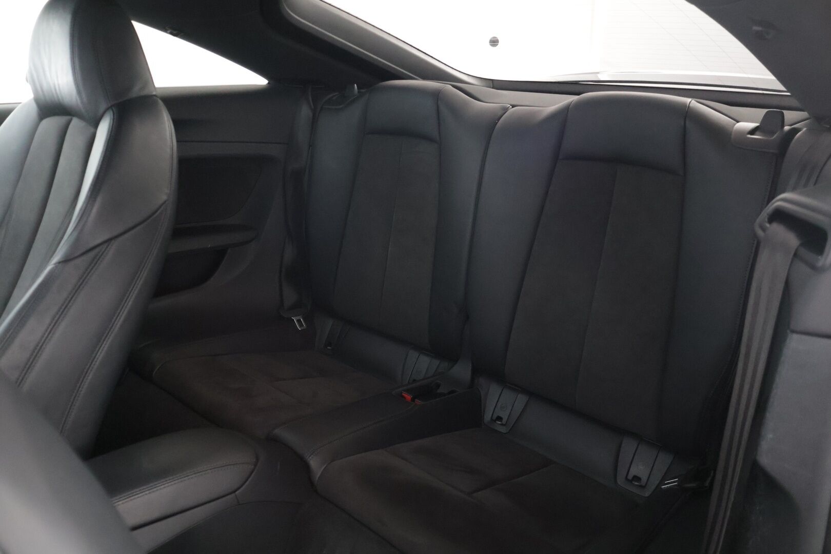 Audi TT 2015 Coupé 2,0 TFSI 169 kW quattro S tronic * Digimittaristo / Keyless / Dynaamiset vilkut / FlatBottom / Sport -alusta / Webasto* - Todella mallikkaalla huoltohistorialla! / Kahdet renkaat alumiinivanteilla!