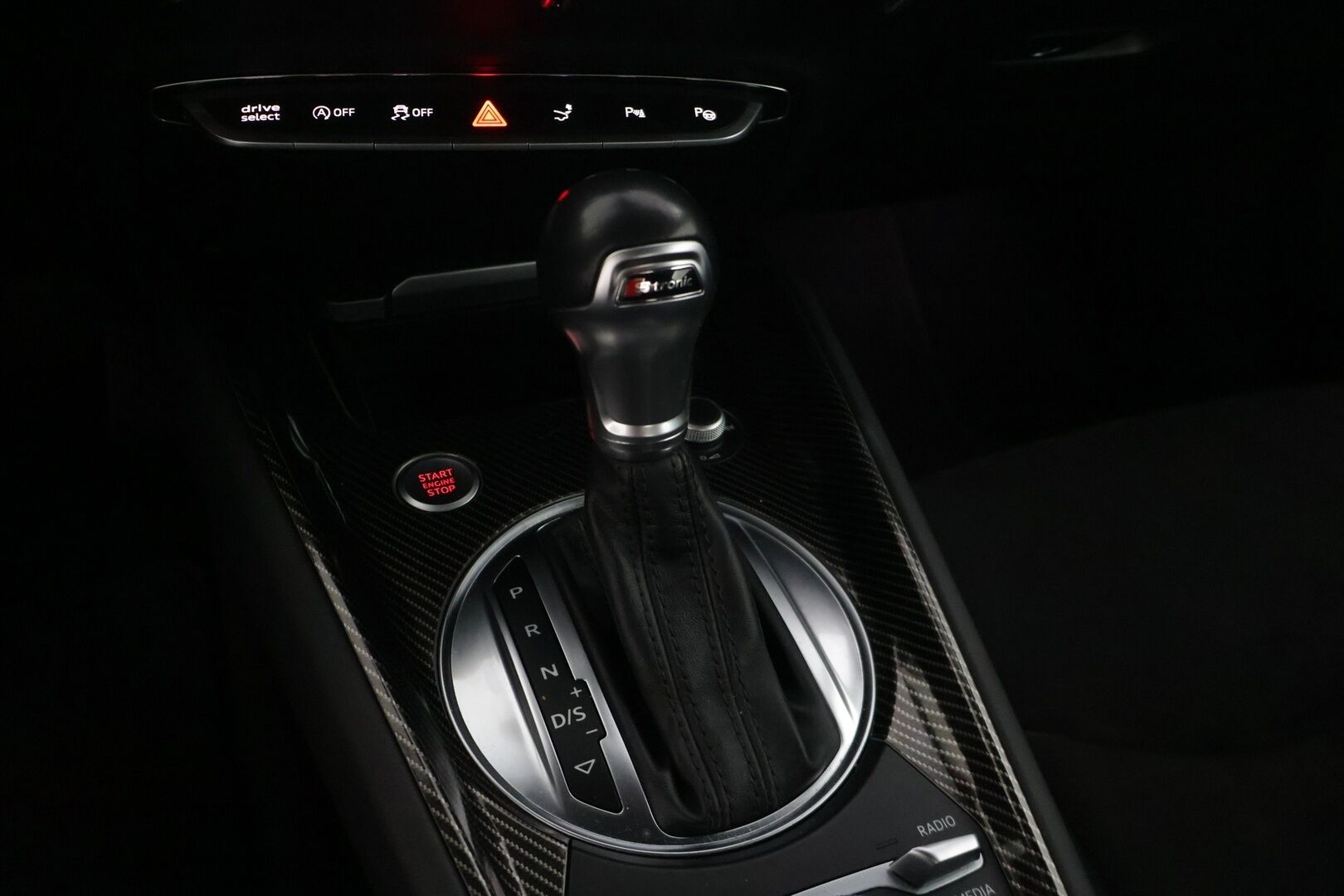 Audi TT 2015 Coupé 2,0 TFSI 169 kW quattro S tronic * Digimittaristo / Keyless / Dynaamiset vilkut / FlatBottom / Sport -alusta / Webasto* - Todella mallikkaalla huoltohistorialla! / Kahdet renkaat alumiinivanteilla!