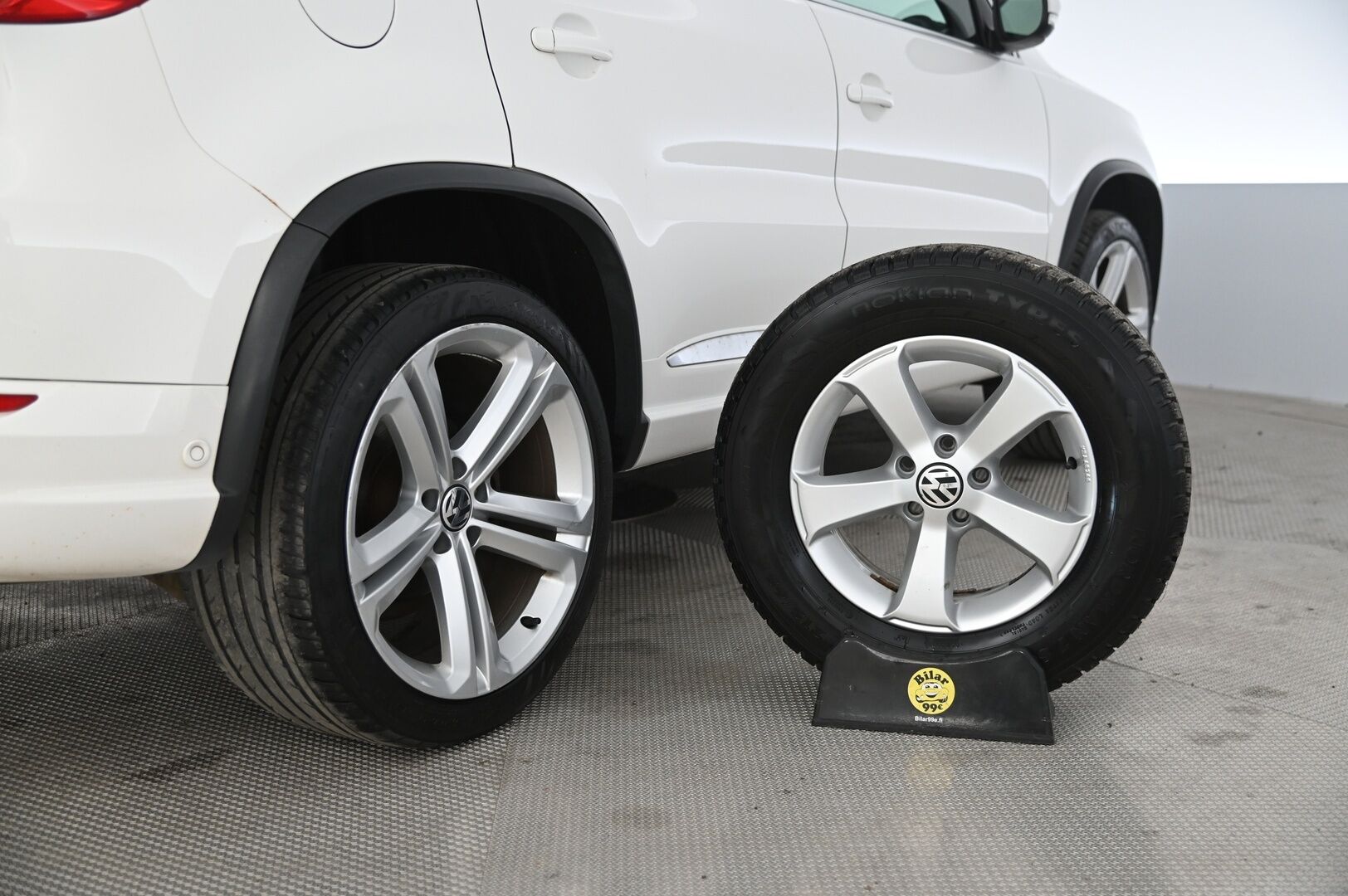 Volkswagen Tiguan 2014 1.4TSI 4Motion R-Line *Koukku / Webasto / Vakkari / P.Kamera * - Juuri huollettu!  / 2x renkaat