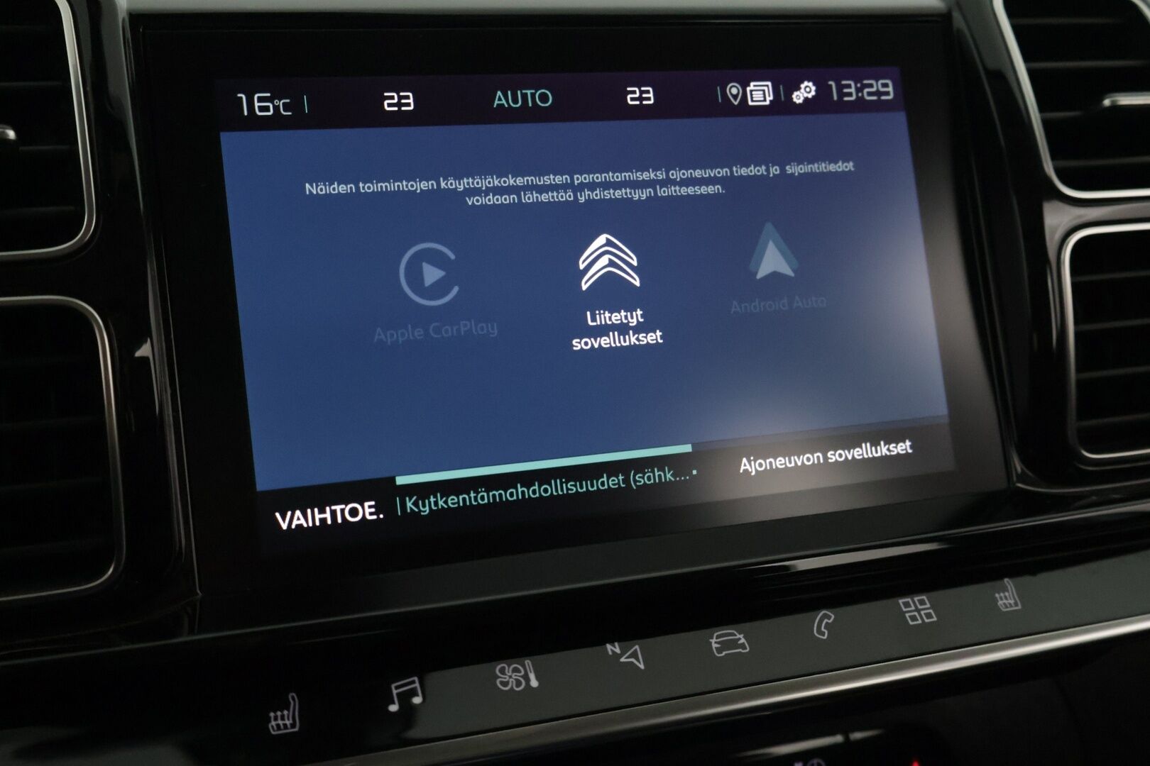 Citroen C5 Aircross 2021 Plug-in Hybrid 225 Shine Launch Edition *Adapti vakkari / Hierovat sähkösäätöiset nahkaistuimet / 360-kamera / Panorama* - Kahdet renkaat vanteineen / Juuri huollettu / Uudet kesärenkaat / Sähkötoiminen takaluukku / ISOFIX 3 kpl - Osta nyt, maksa vasta ensi vuonna