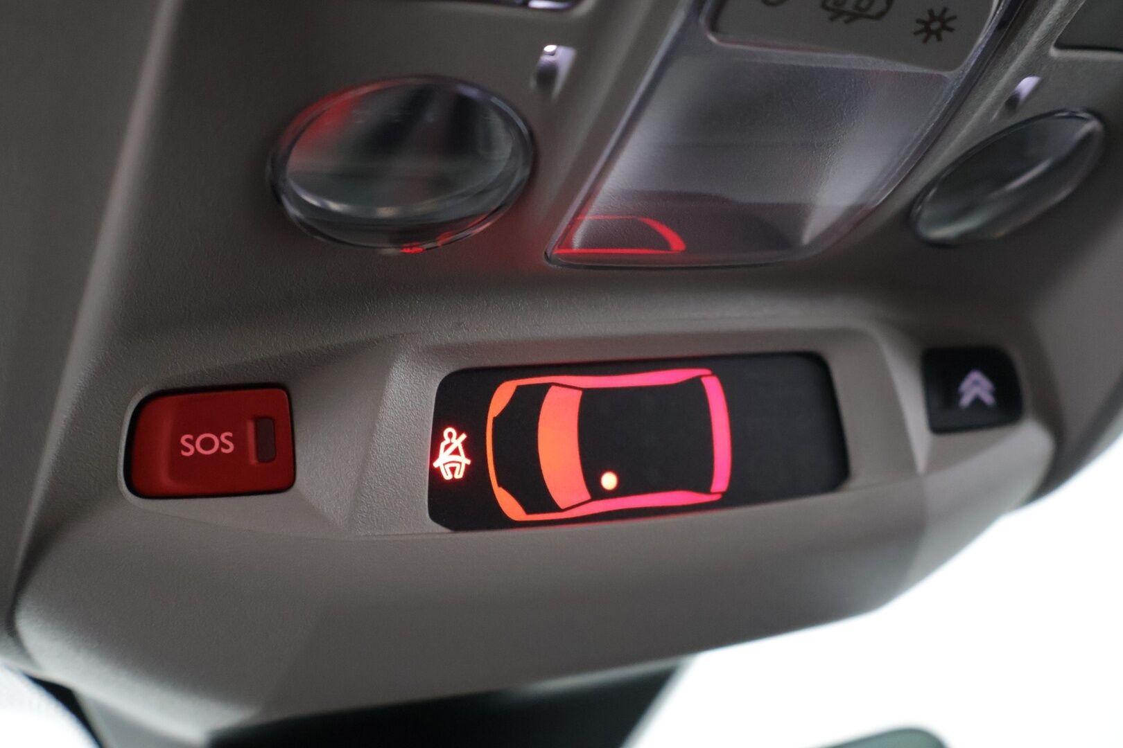 Citroen C5 Aircross 2021 Plug-in Hybrid 225 Shine Launch Edition *Adapti vakkari / Hierovat sähkösäätöiset nahkaistuimet / 360-kamera / Panorama* - Kahdet renkaat vanteineen / Juuri huollettu / Uudet kesärenkaat / Sähkötoiminen takaluukku / ISOFIX 3 kpl - Osta nyt, maksa vasta ensi vuonna