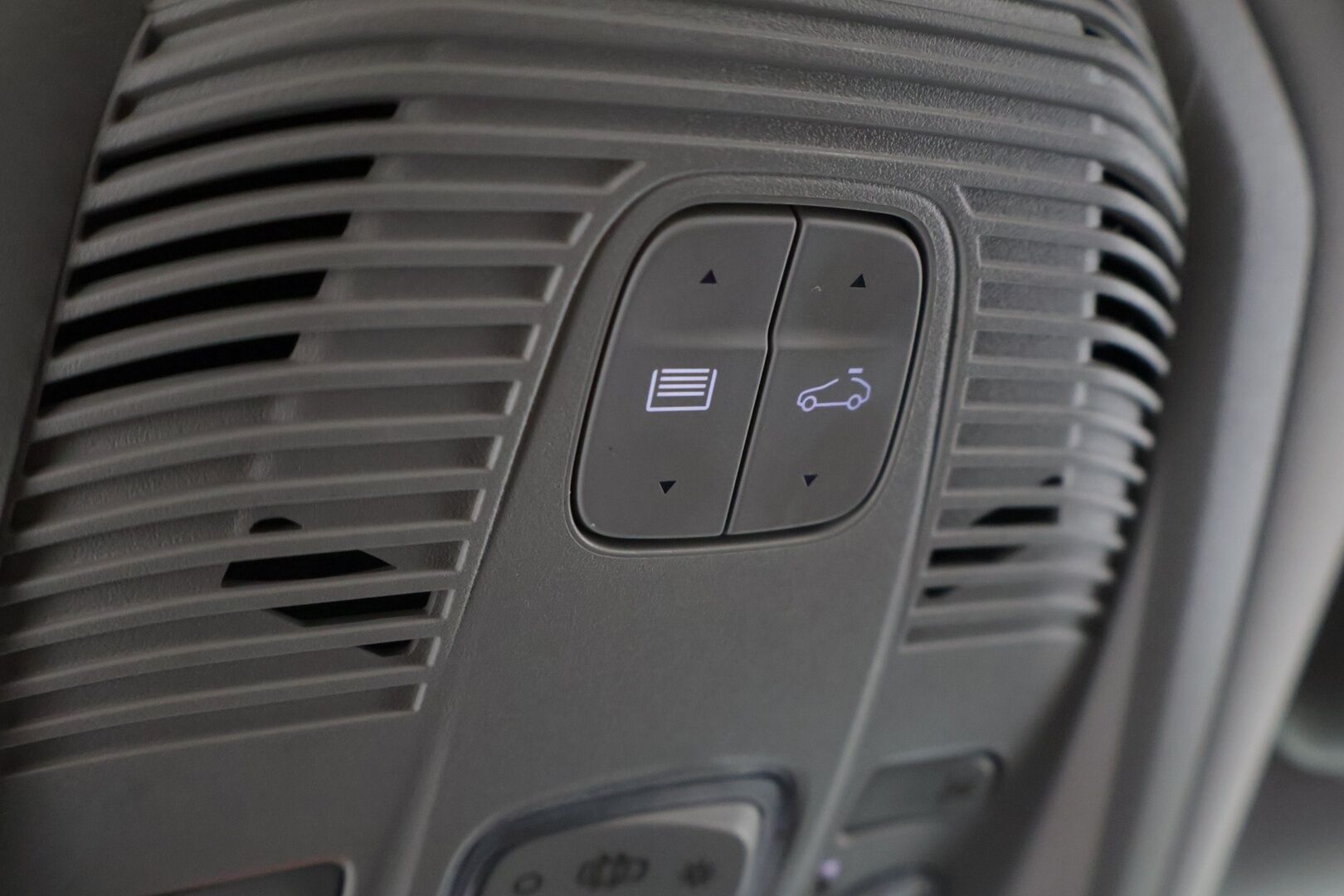 Citroen C5 Aircross 2021 Plug-in Hybrid 225 Shine Launch Edition *Adapti vakkari / Hierovat sähkösäätöiset nahkaistuimet / 360-kamera / Panorama* - Kahdet renkaat vanteineen / Juuri huollettu / Uudet kesärenkaat / Sähkötoiminen takaluukku / ISOFIX 3 kpl - Osta nyt, maksa vasta ensi vuonna