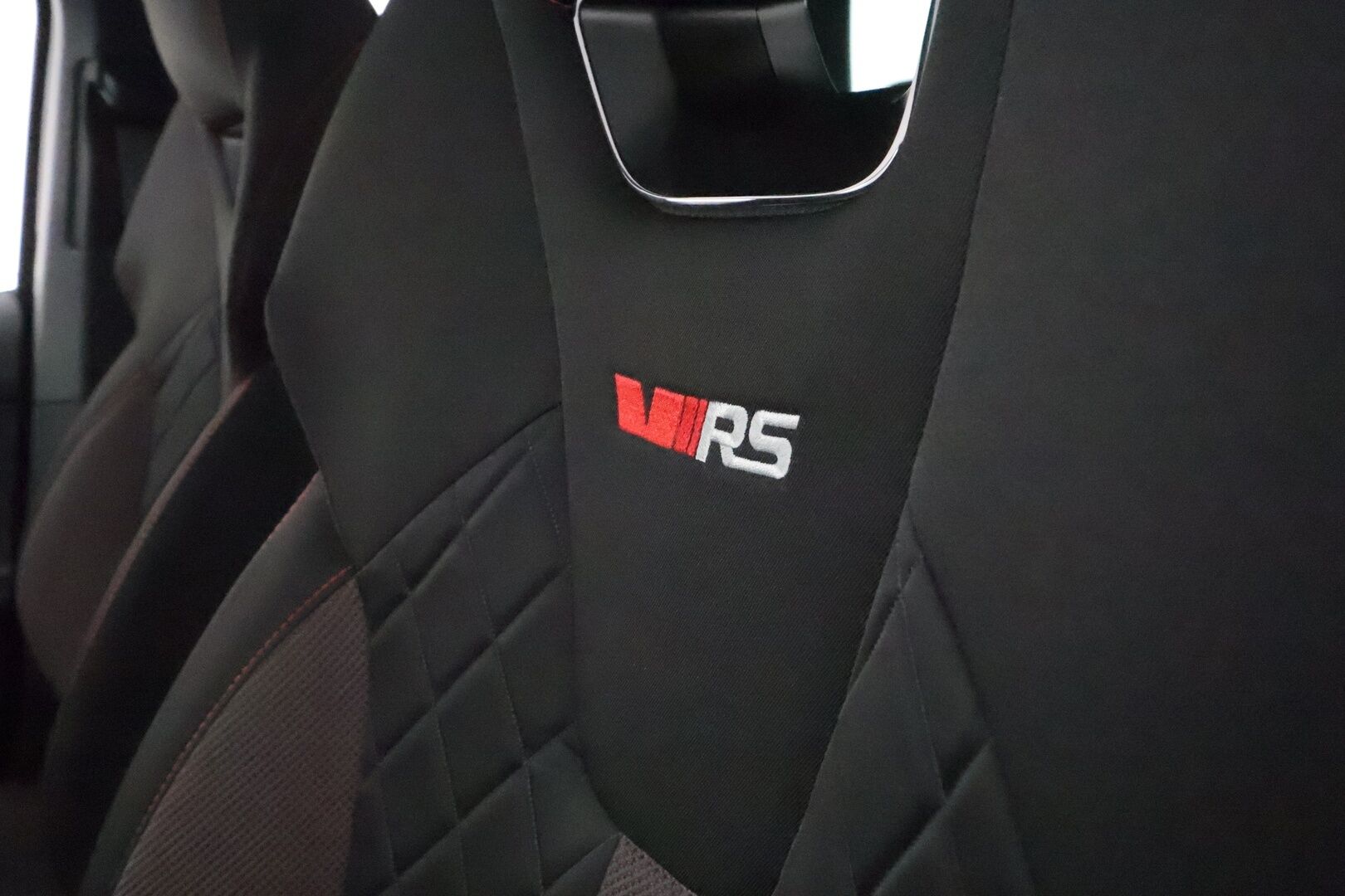 Skoda Octavia 2021 Combi 1,4 TSI PHEV RS iV DSG Autom. - Matrix-LED / Webasto / Adapt. Vakkari / P. Kamera / Canton / Navi / Kaistavahti / KeylessGO / 2x Renkaat / 